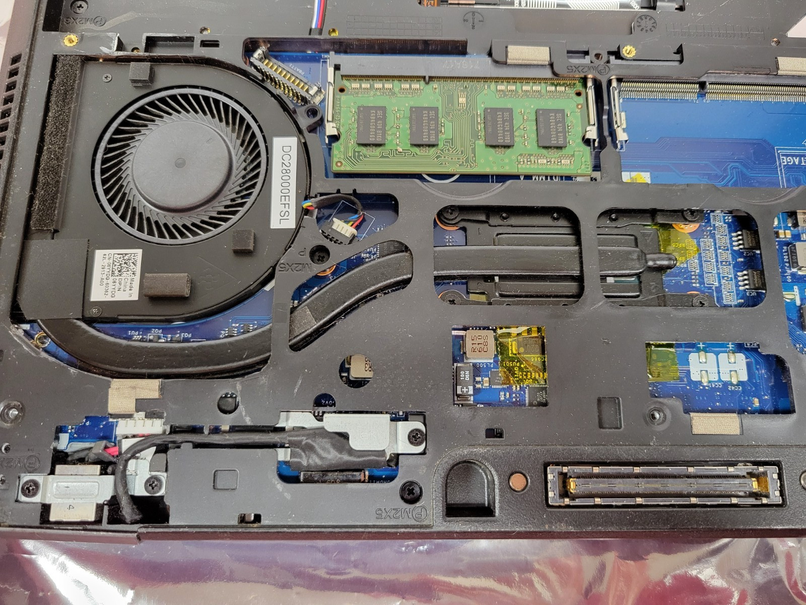 Dell Latitude E5450 i5-5300U@2.3GHz 4GB RAM *NO COVER/SSD/OS/BATT/AS IS* | LP518