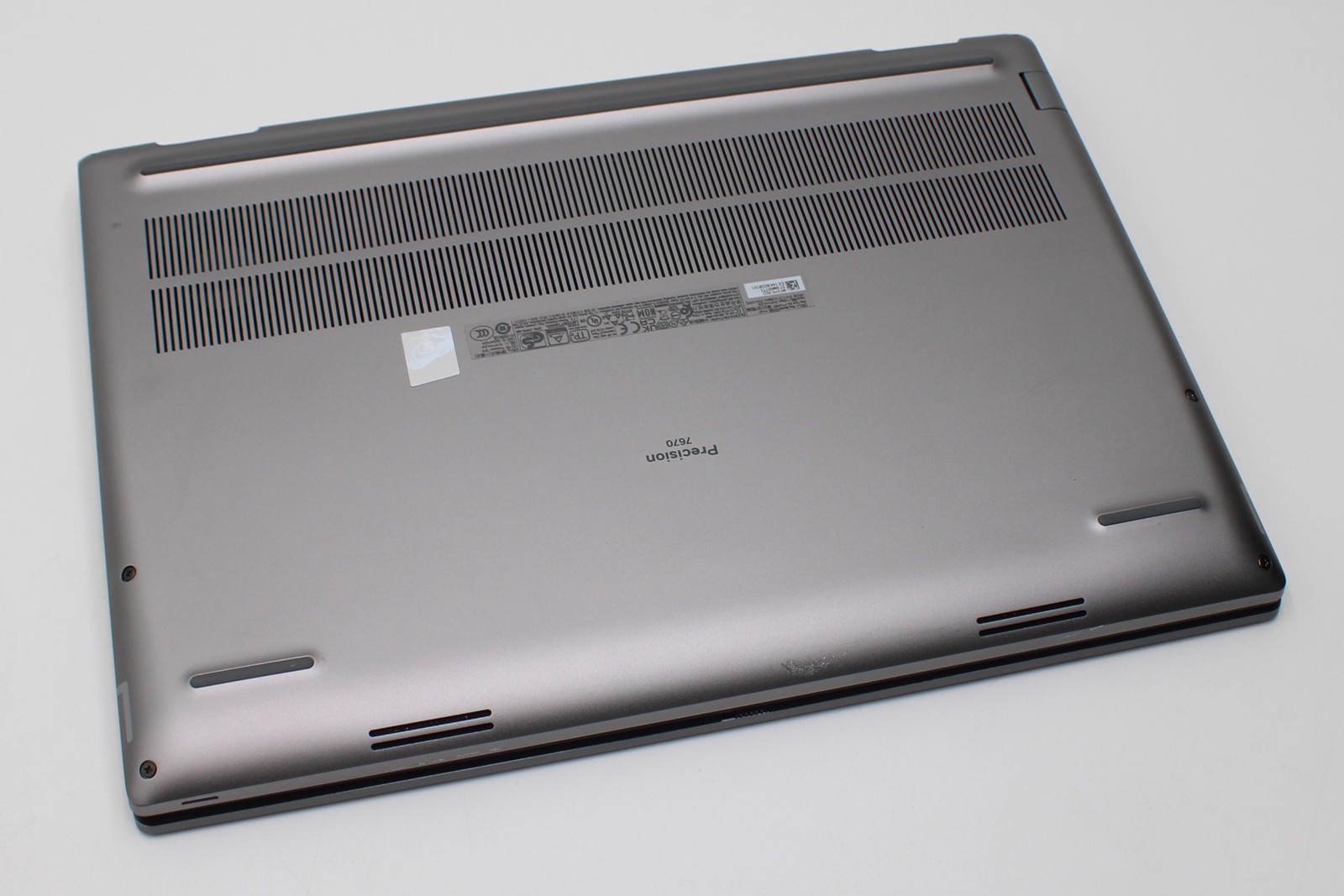 Dell Precision 7670 i7-12850HX FHD 64GB CAMM Ram 512GB SSD Windows 11 Pro