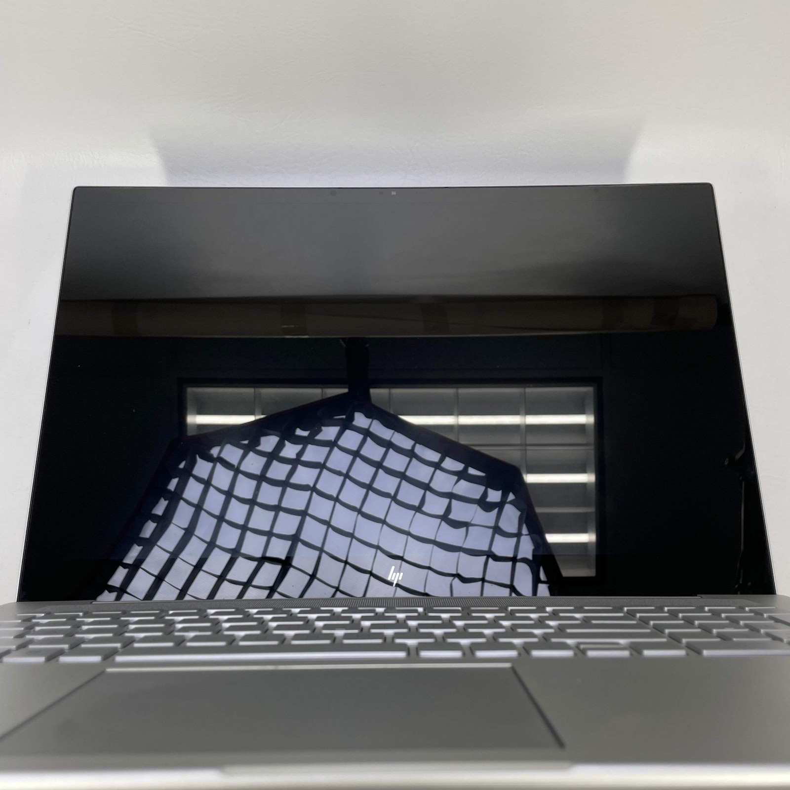 HP Envy 17-CR0013DX 17.3″ i7-1260P 2.1GHz 12GB RAM 512GB SSD