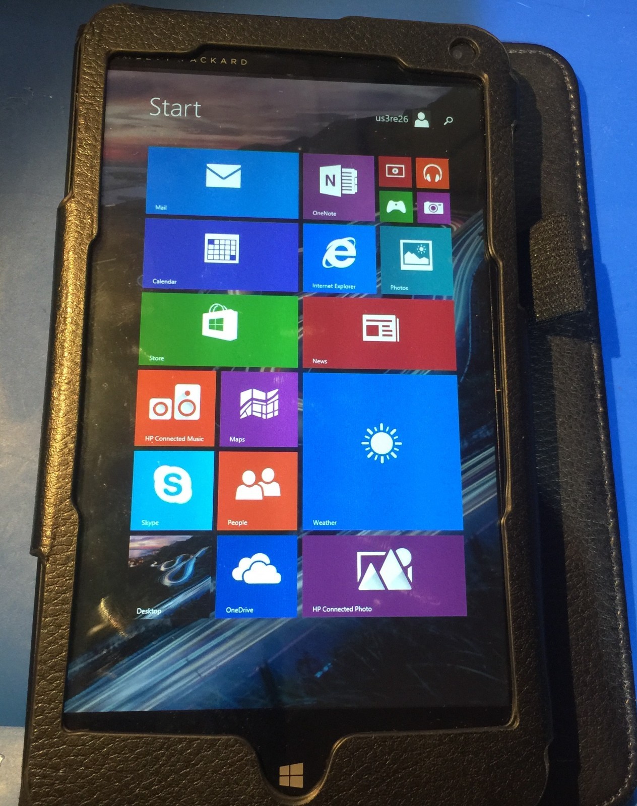 HP Stream 7 5701 Wi-Fi Windows 8.1 Tablet with mini keboard/case works 32gb