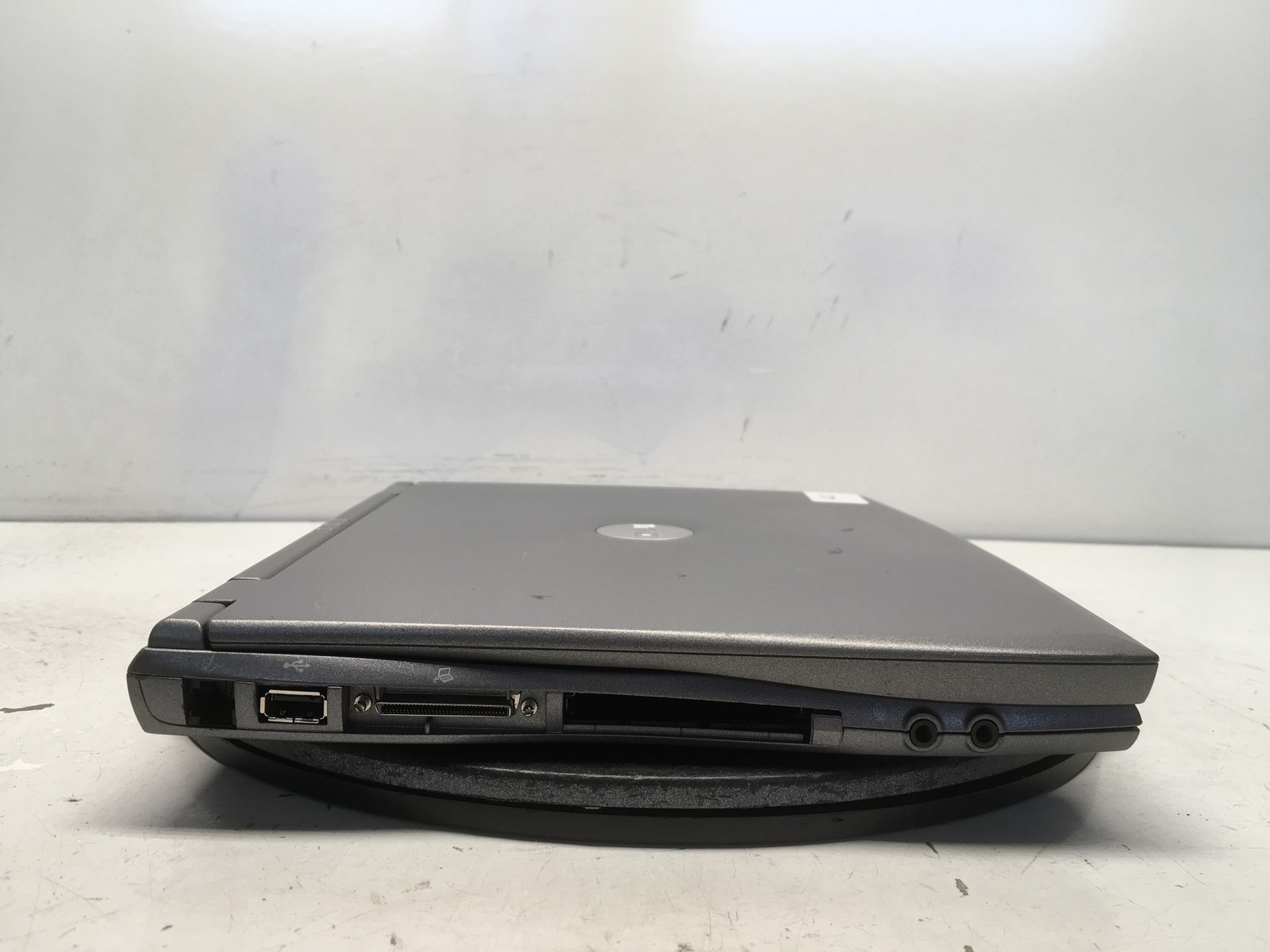 Dell Latitude C400 Intel Mobile Pentium III 1GHz 640 MB NO HDD No Batt