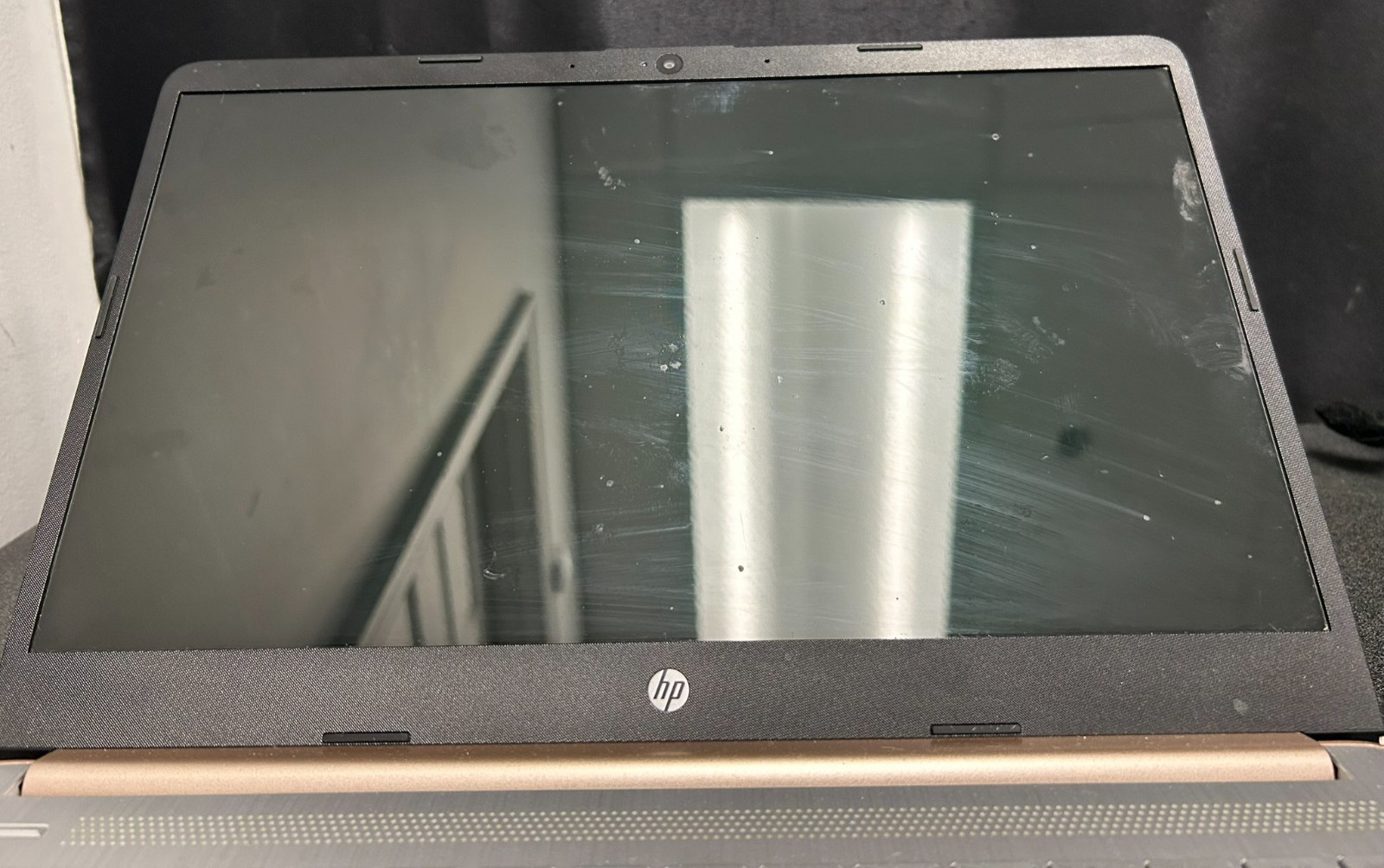 Hp Laptop 14-dq0004dx 64GB 4GB Ram Intel Celeron N4020 UHD Graphics 600 READ