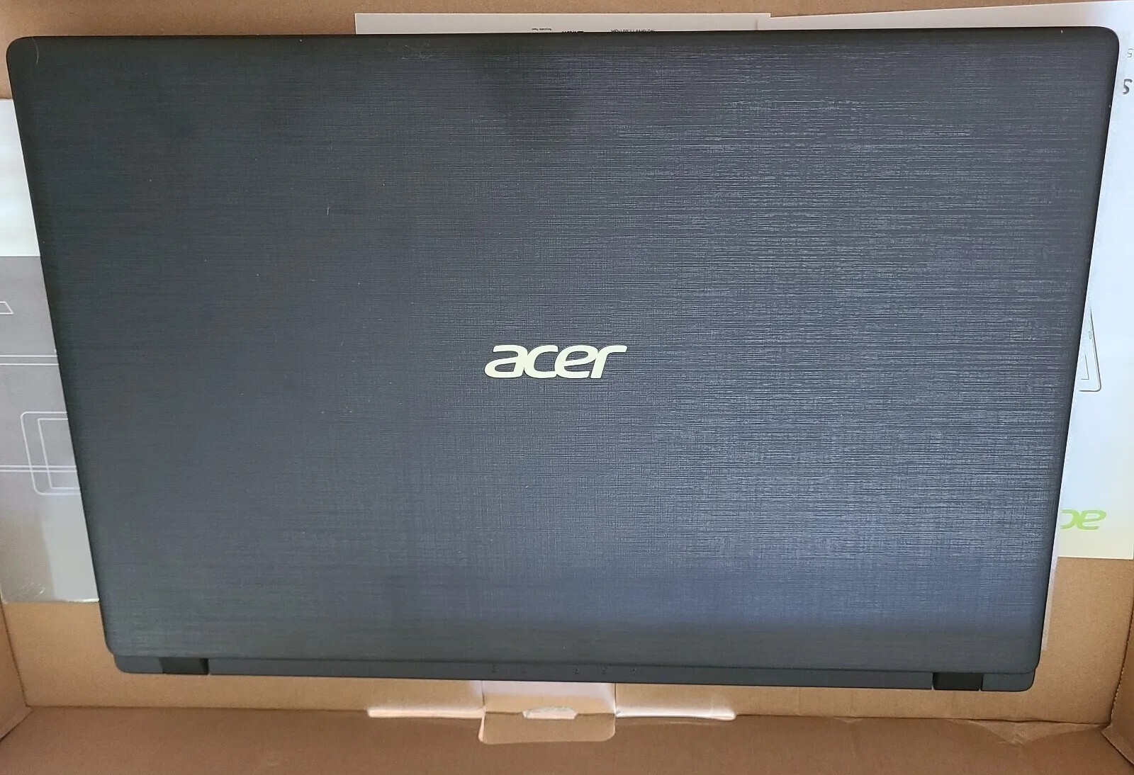 Acer Aspire 3 A315-21-95KF 15.6″ (1 TB, AMD A9 3.40 GHz, 6 GB) Laptop – Black
