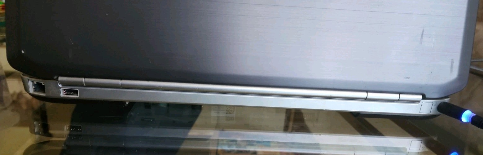 Dell Latitude E5520 i5-2520M CPU@2.5GHz 4GB RAM 500GB HDD No Batt(626A6)