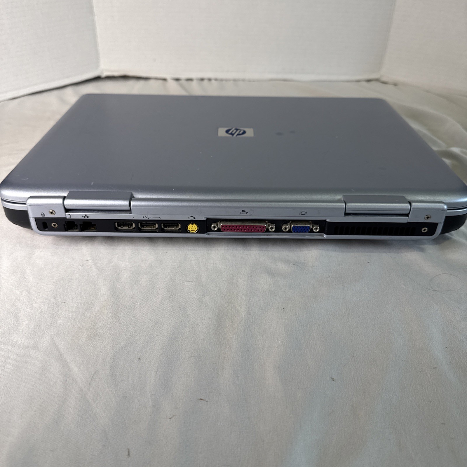 HP Pavilion Intel Pentium 4 w/ 512mb Ram & 160GB HD Windows XP Gaming Laptop