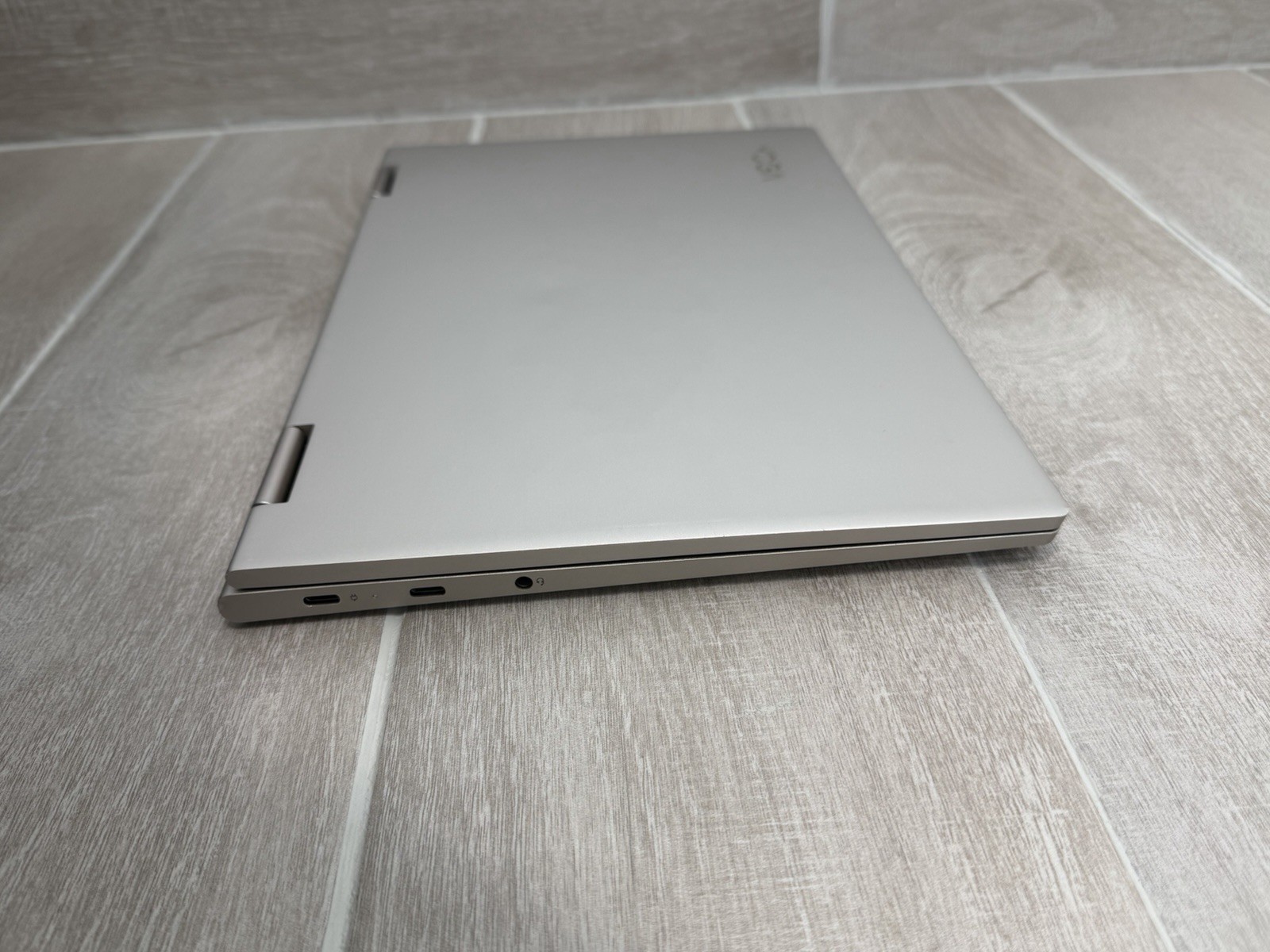 Lenovo Yoga C740-14IML 14″ Touch Laptop Core i5-10210U 8GB RAM 256GB NVMe SSD