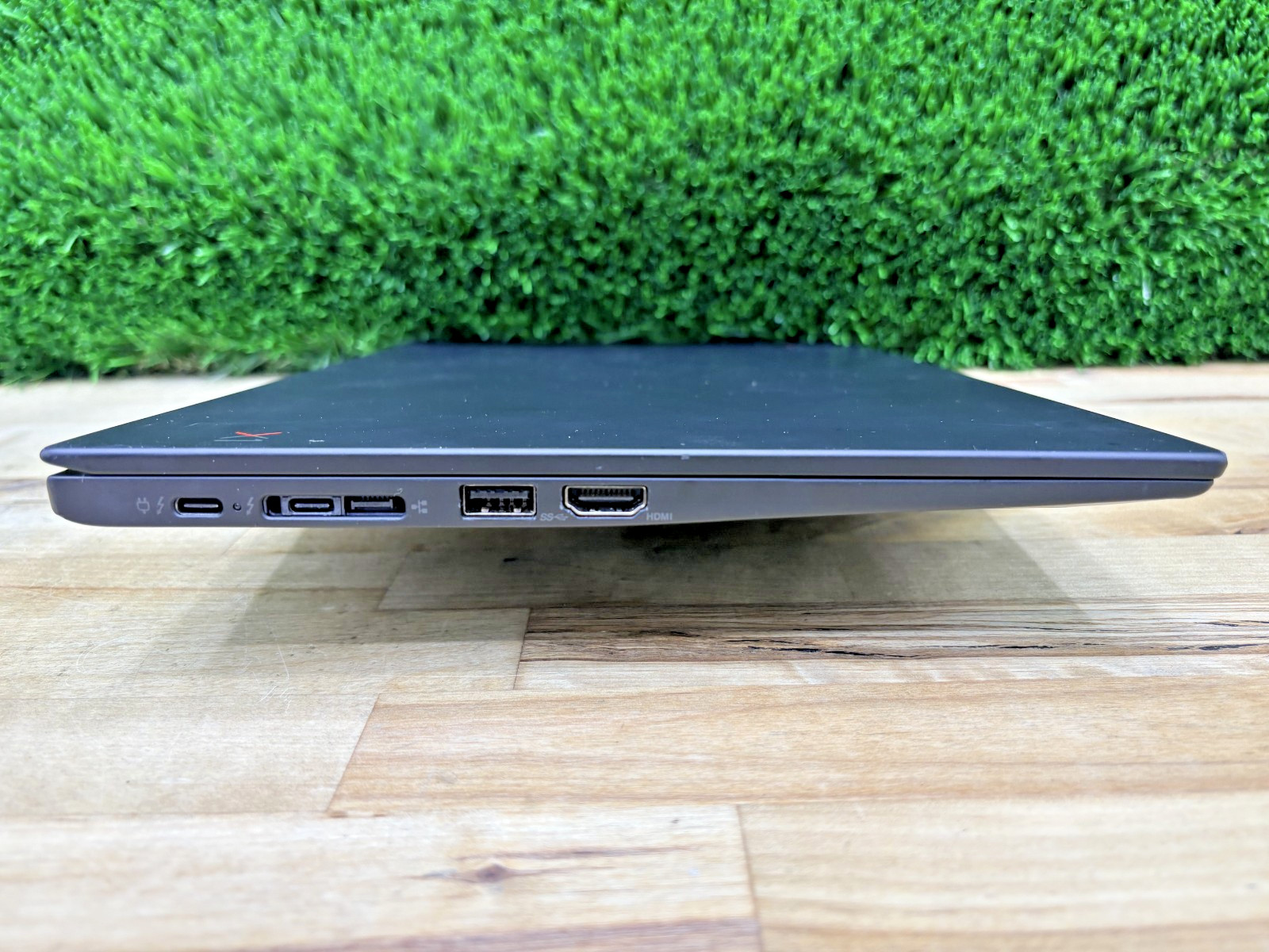 Lenovo ThinkPad X1 Carbon Gen 6 Intel i7-8th Gen 16GB RAM 256GB SSD Win 11 Pro*
