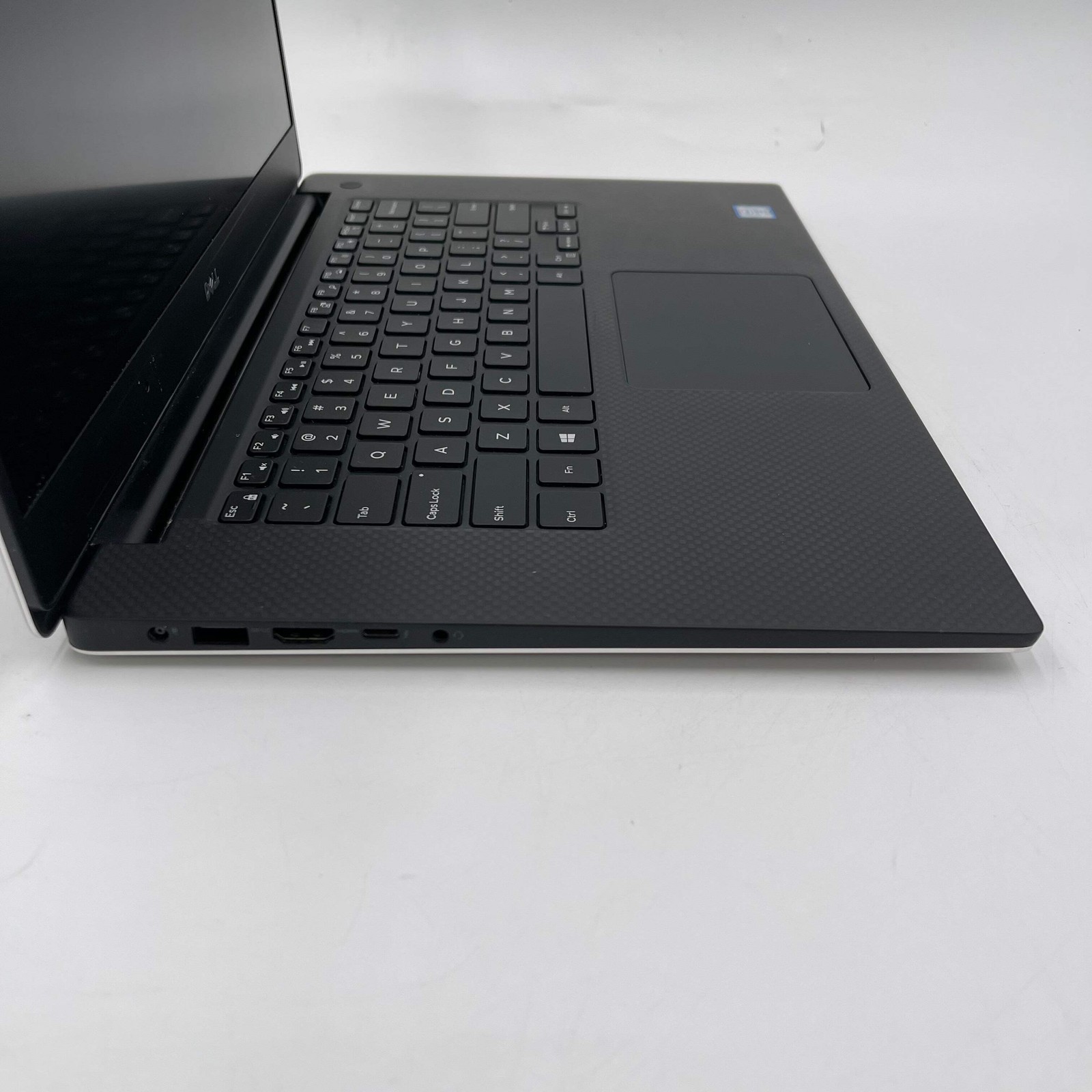 Dell Precision 5520 P56F 15.6″ i7-7820HQ 2.9GHz 48GB RAM 4TB SSD Quadro M1200