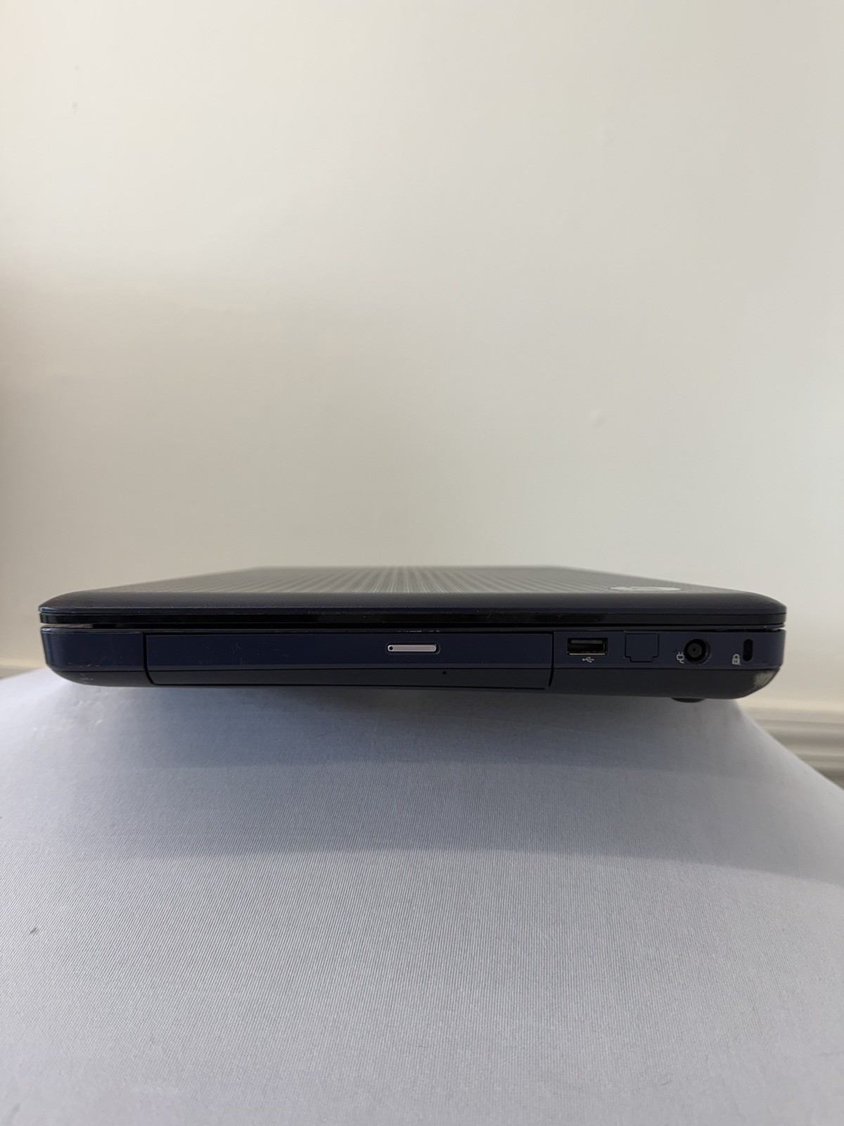 HP G62-347NR Laptop – Unknown if Screen is Good – AMD – Read Des