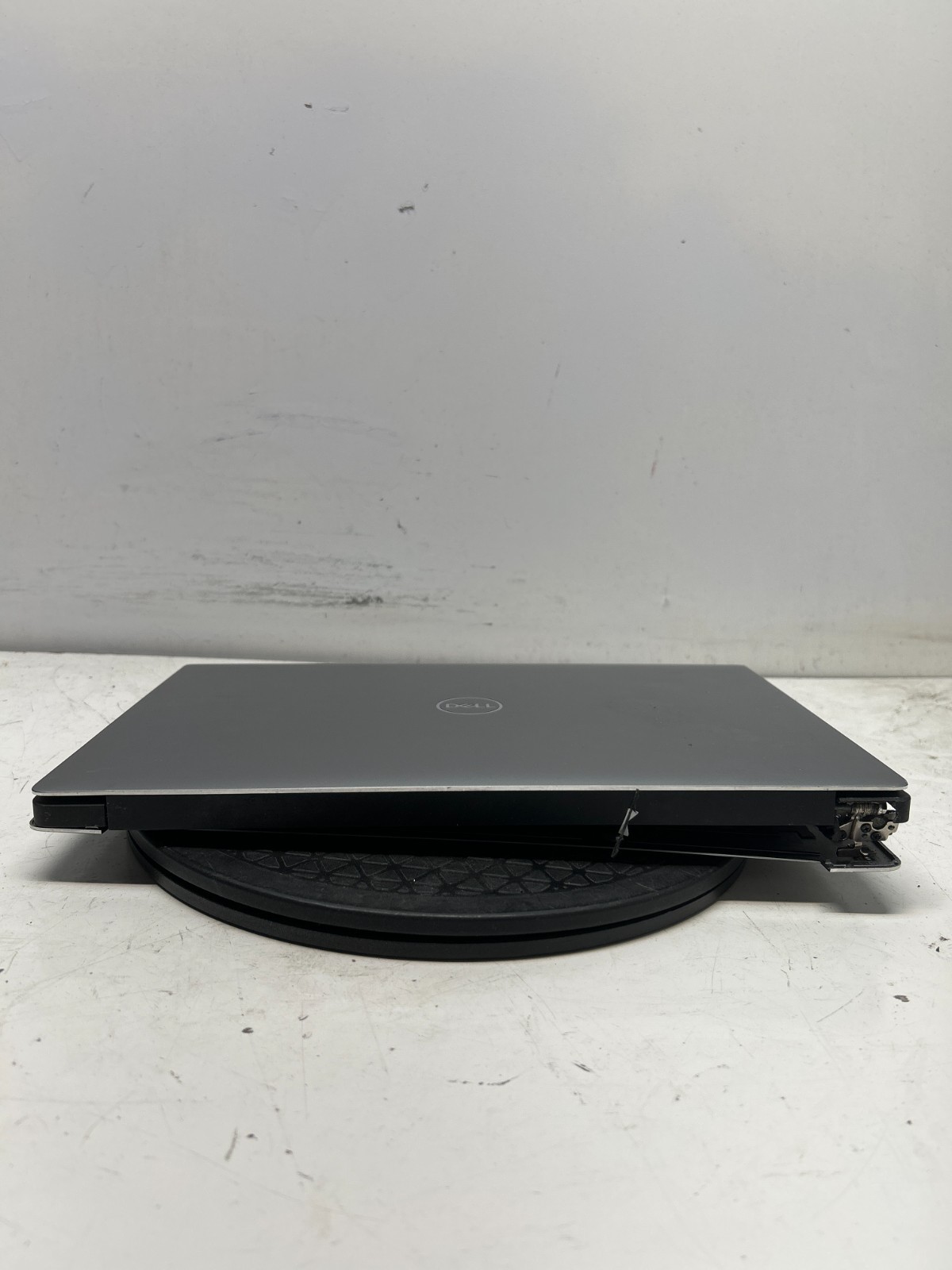 Dell Precision 5540 Intel Core i9-9980HK 2.40GHz NO RAM NO HDD NO BAT – PARTS