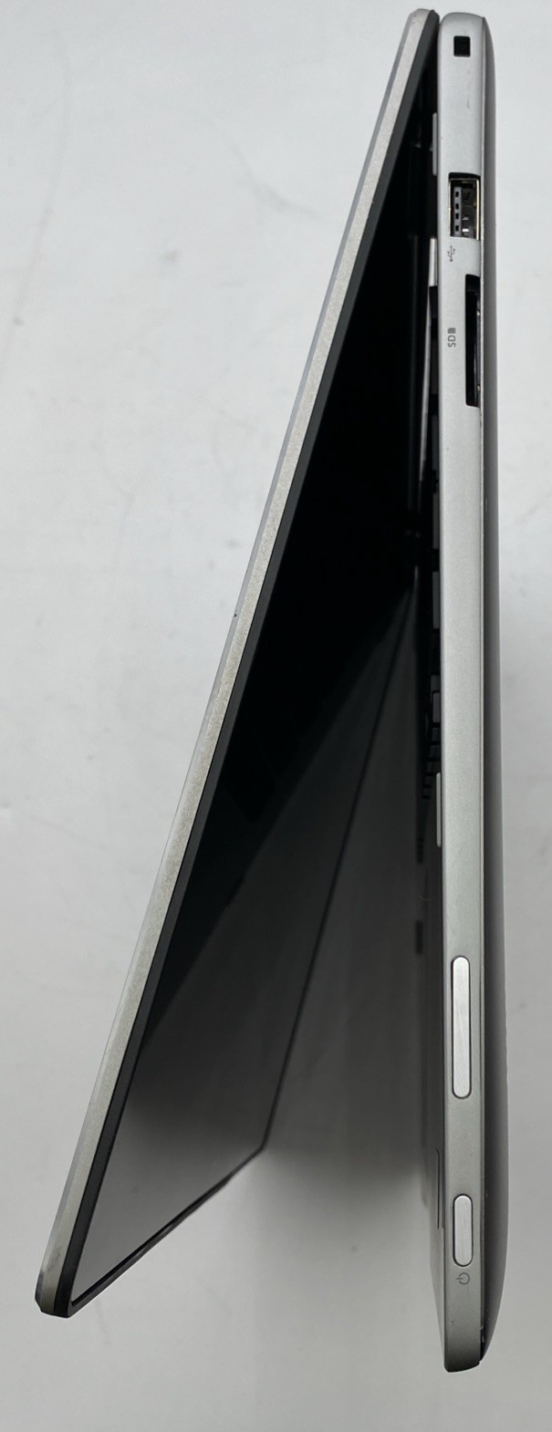 Dell Inspiron 7579 2-in-1 Touchscreen i5-7200U @ 2.5GHz 8GB RAM 128GB SSD W10H
