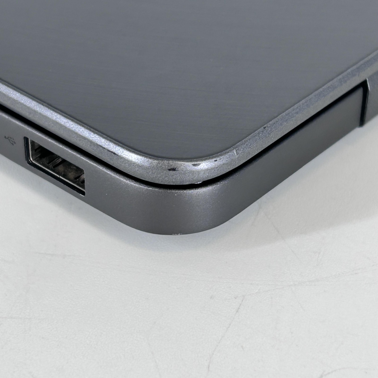 ASUS ZenBook UX430U 14″ FHD i7-8550U 1.80GHz 16GB 512GB SSD MX150 – Bad Battery