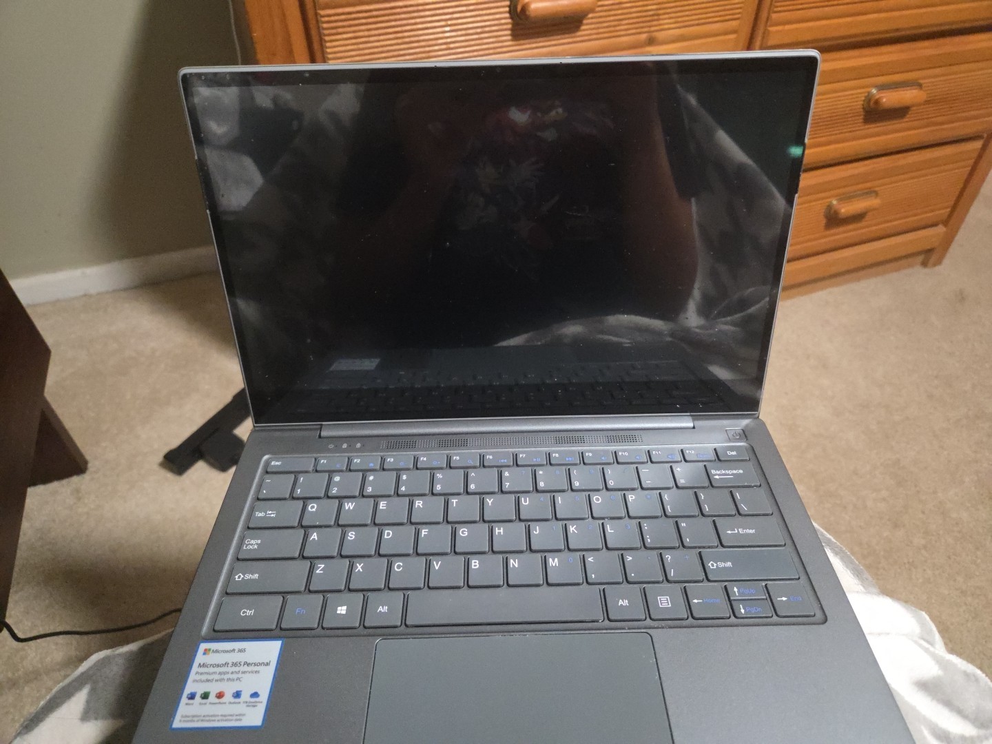 Gateway GWTN133-1BK 13.3″ Ultra Slim Notebook – Snapdragon 850, LTE, 4GB RAM