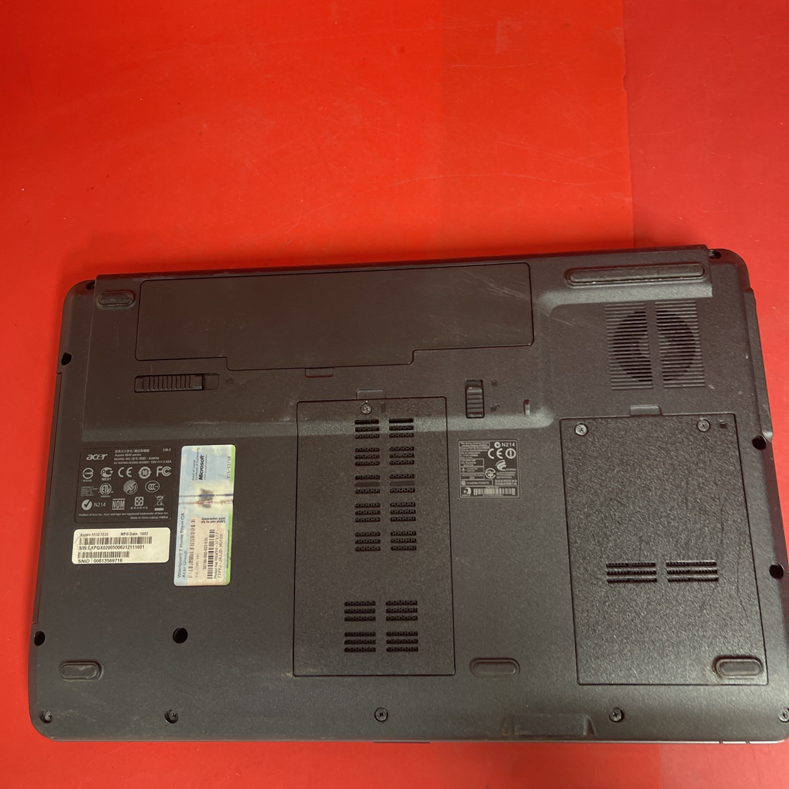 Acer Aspire 5532 Series KAWG0 Laptop Black USB 15.6″ HD LCD Display – For Parts