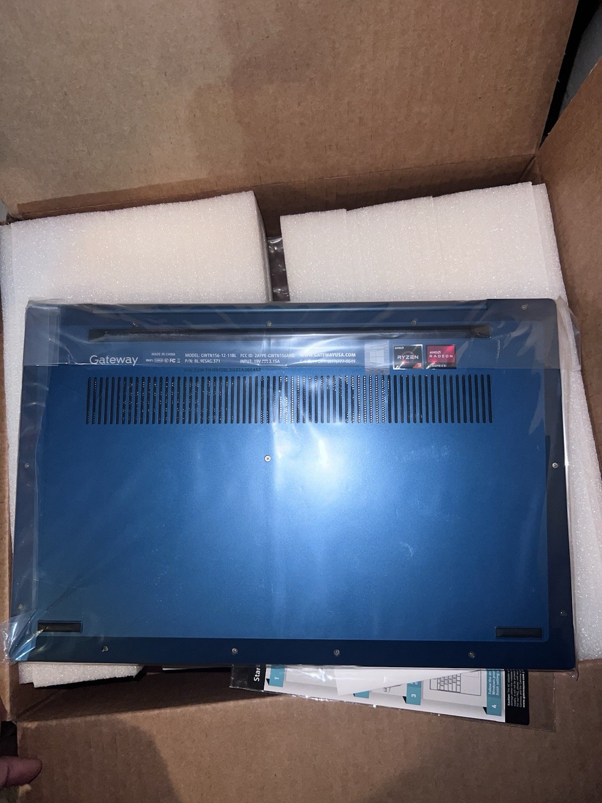 The 15.6″ Ultra Slim Notebook from Gateway is the ultimate portable notebook tha