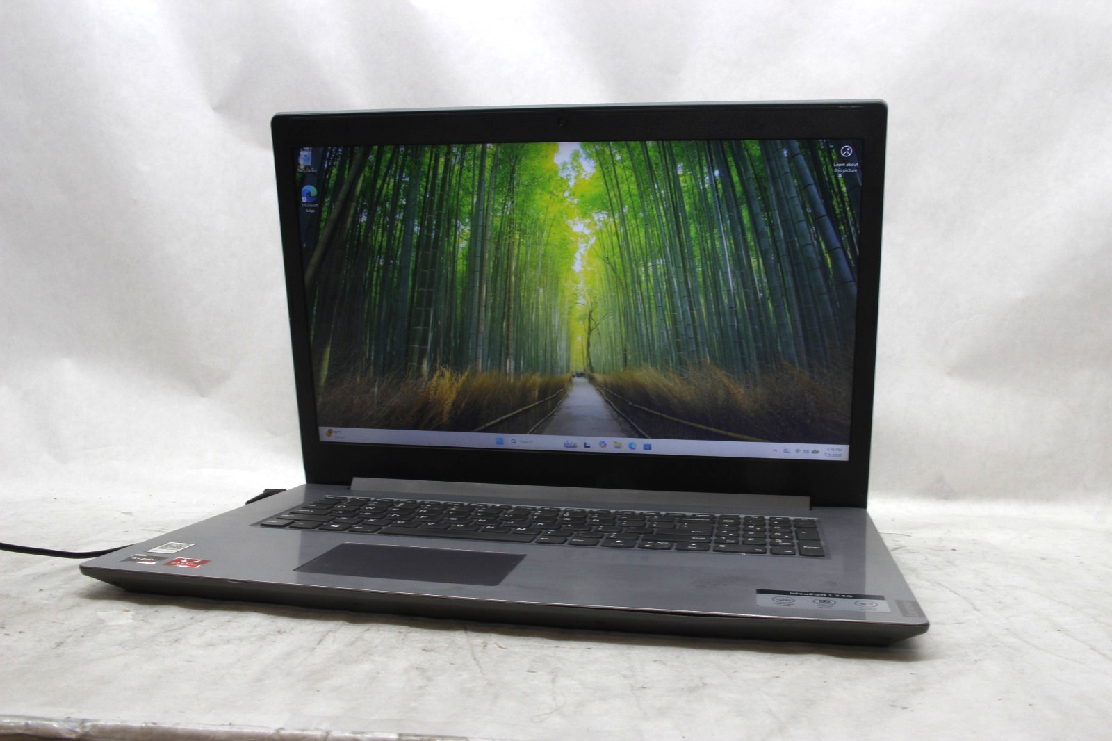 Lenovo IP L340-17API 15.6″ Laptop AMD R5 8 GB RAM 256 GB SSD Win 11 No Charger