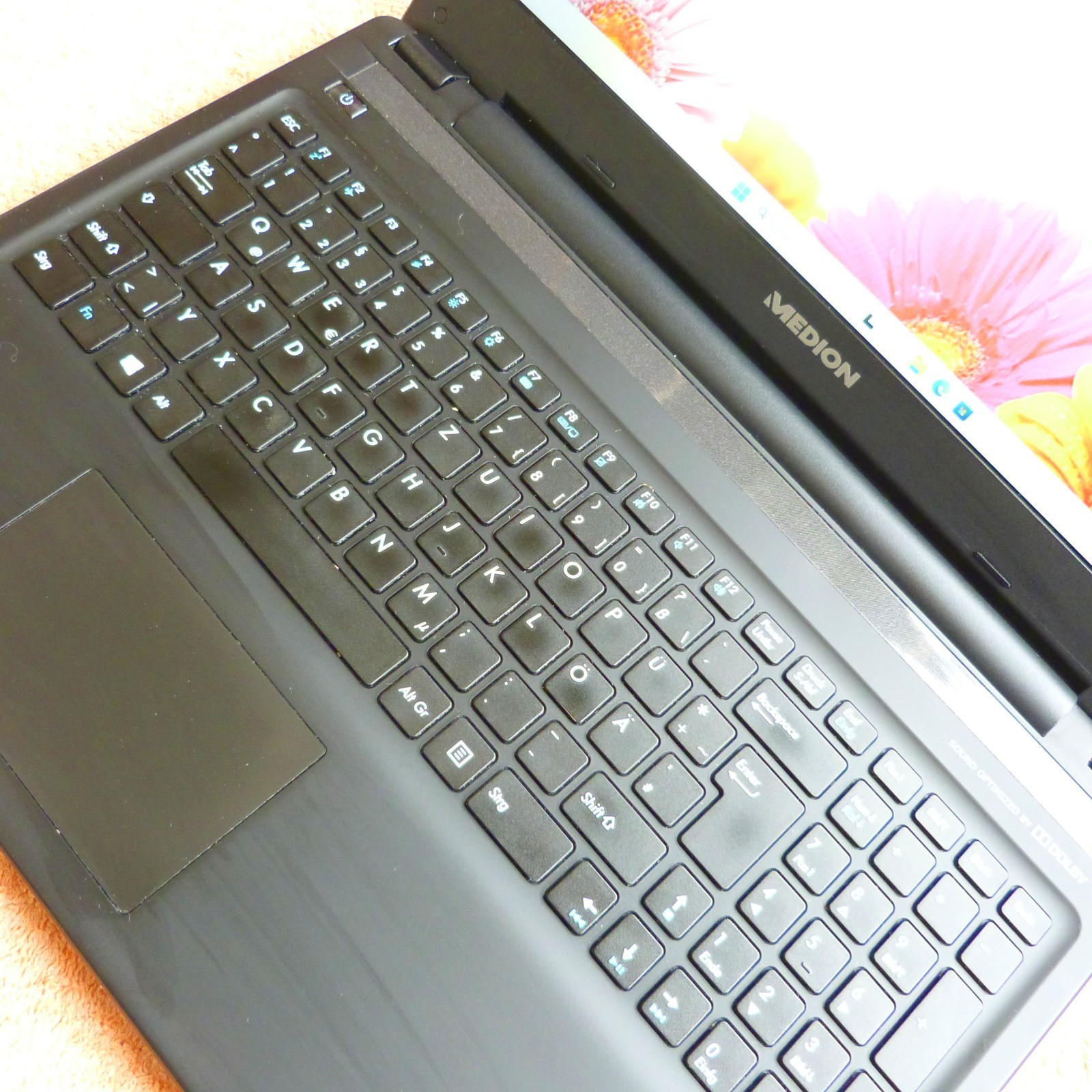 Medion ERAZER P6661 15 inch FULLHD GTX l 16GB RAM NEW I SSD Windows 11 l i5 6G