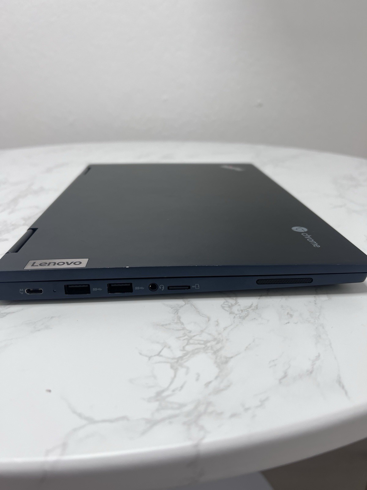 Lenovo ThinkPad C13 Yoga 13in Athlon Gold 4GB 32GB 2-in-1 Blue + SD Card