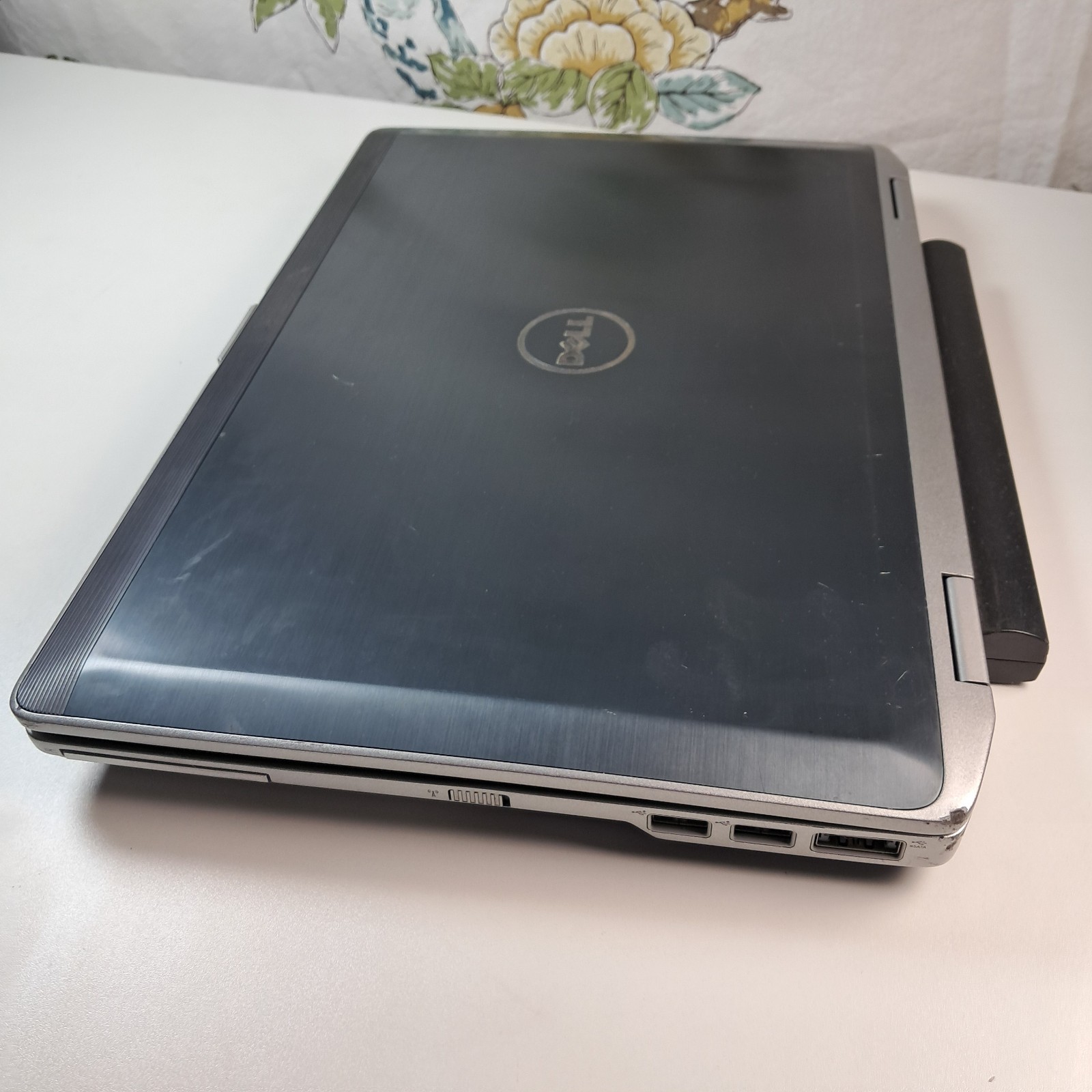 DELL LATITUDE E6420 – FOR PARTS/BAD LCD – INTEL I7 2ND GEN – 4GB RAM