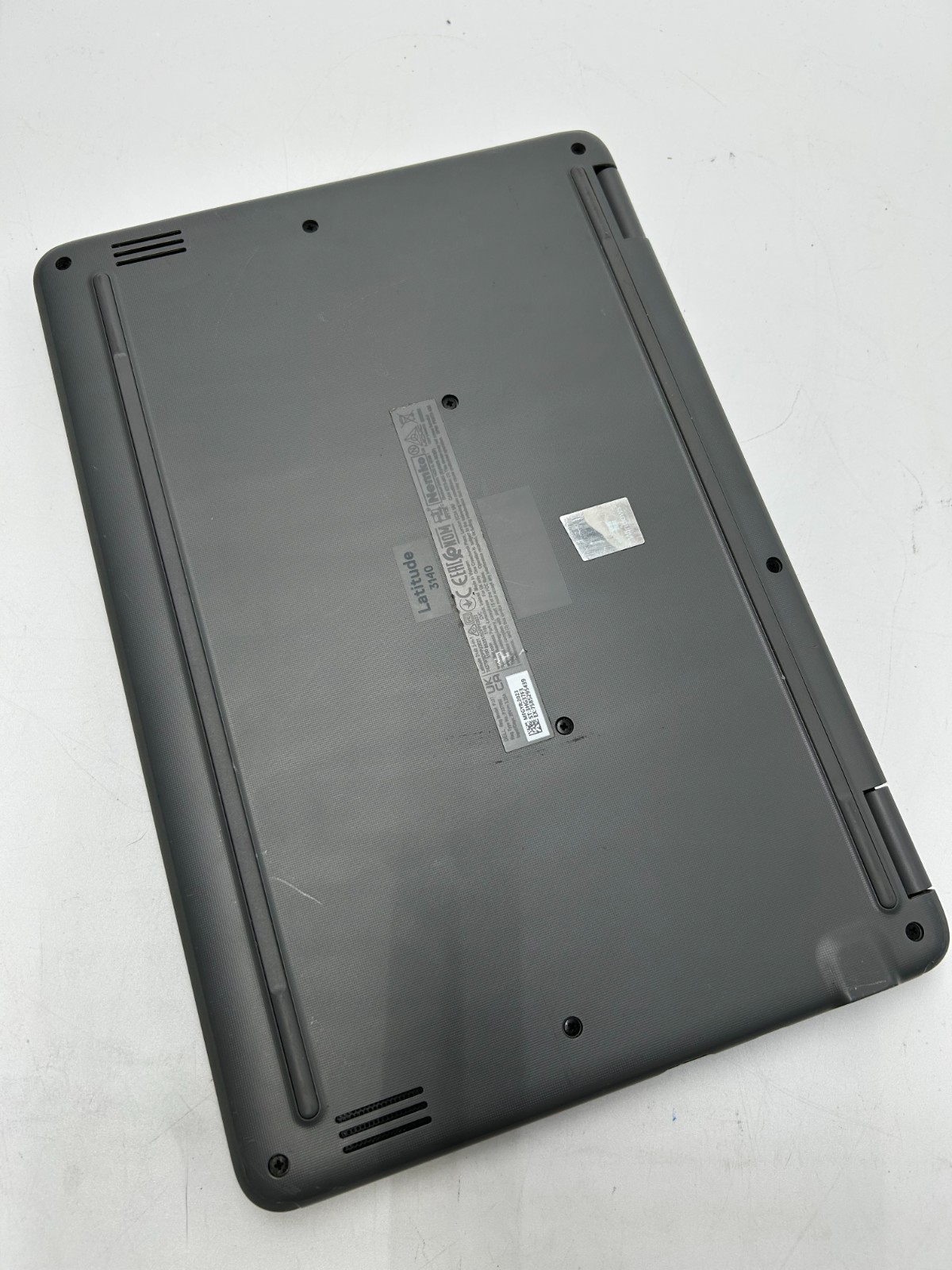 Dell Latitude 3140(P33T)|N200|8gb RAM 128gb SSD|W11PE|(L-21)