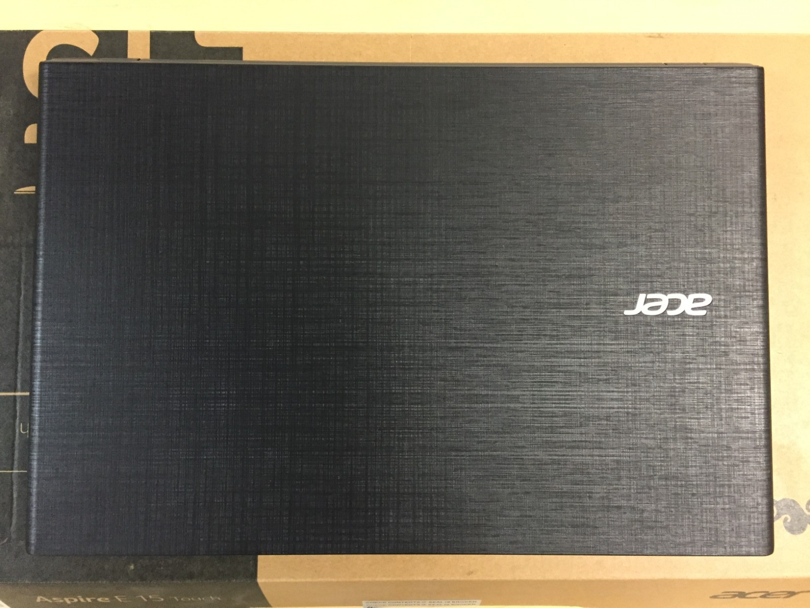 *Bad Batte* Acer Aspire E 15 E5-573T-59RC 15.6 Touch Laptop/i5-5200U/8GB/1TB HDD