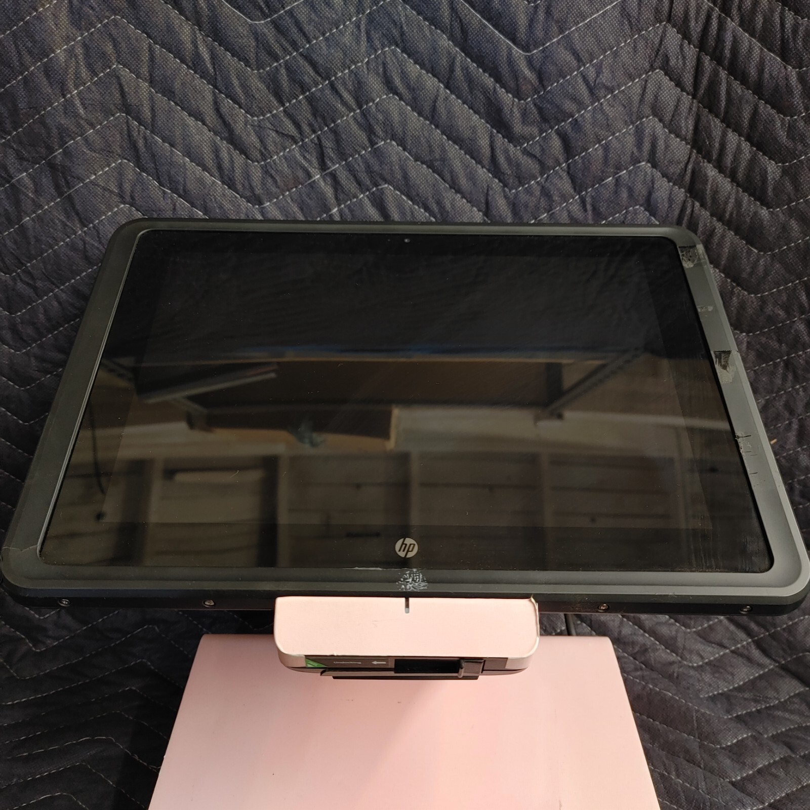 HP Pro x2 612 G2 | M3-7Y30 1.6GHz | 4GB RAM | 128GB SSD | WIN 10 W/Retail DOCK