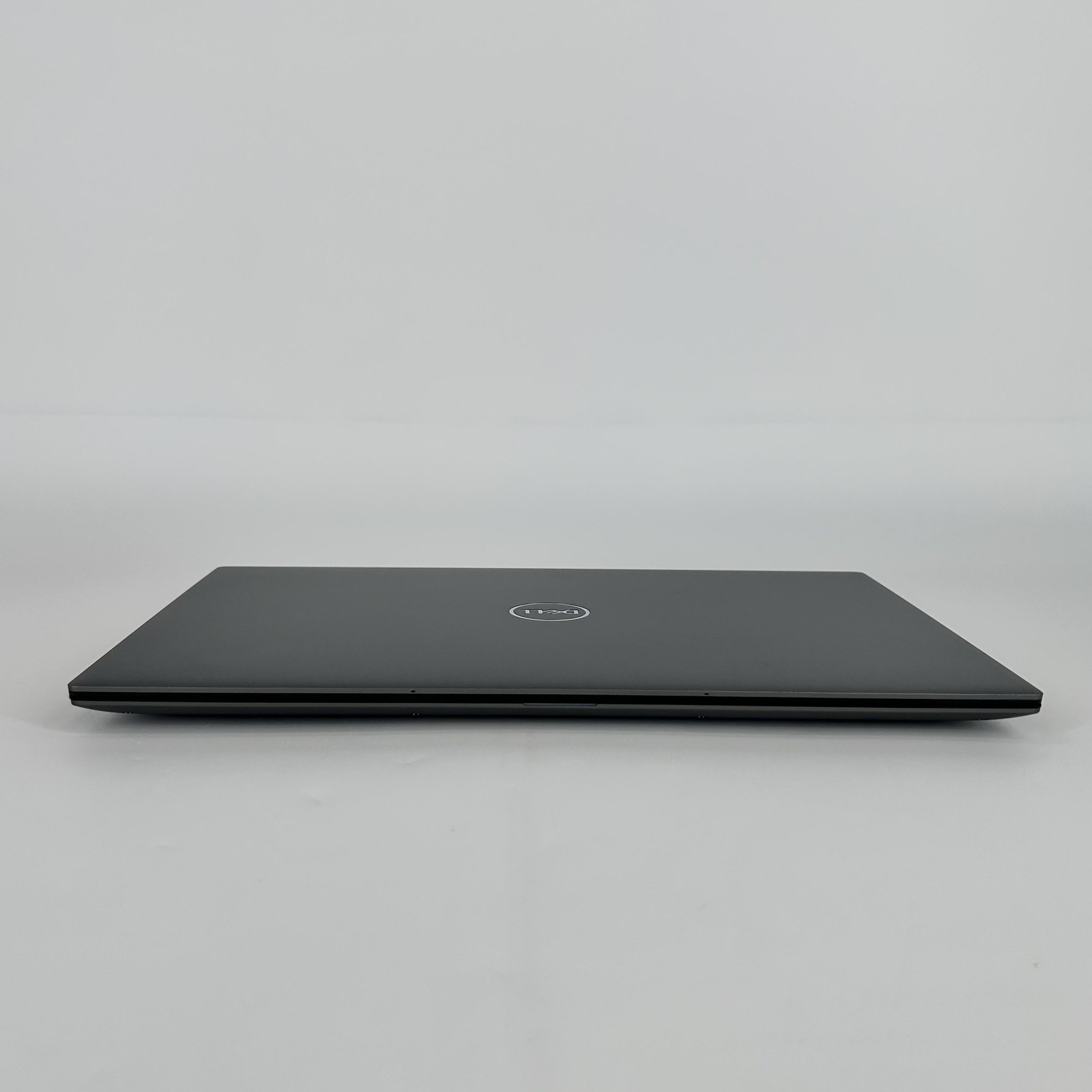 Dell Precision 5570 15.6 UHD+ 2.5 GHz i9-12900H 8GB 1TB SSD RTX A2000 Excellent