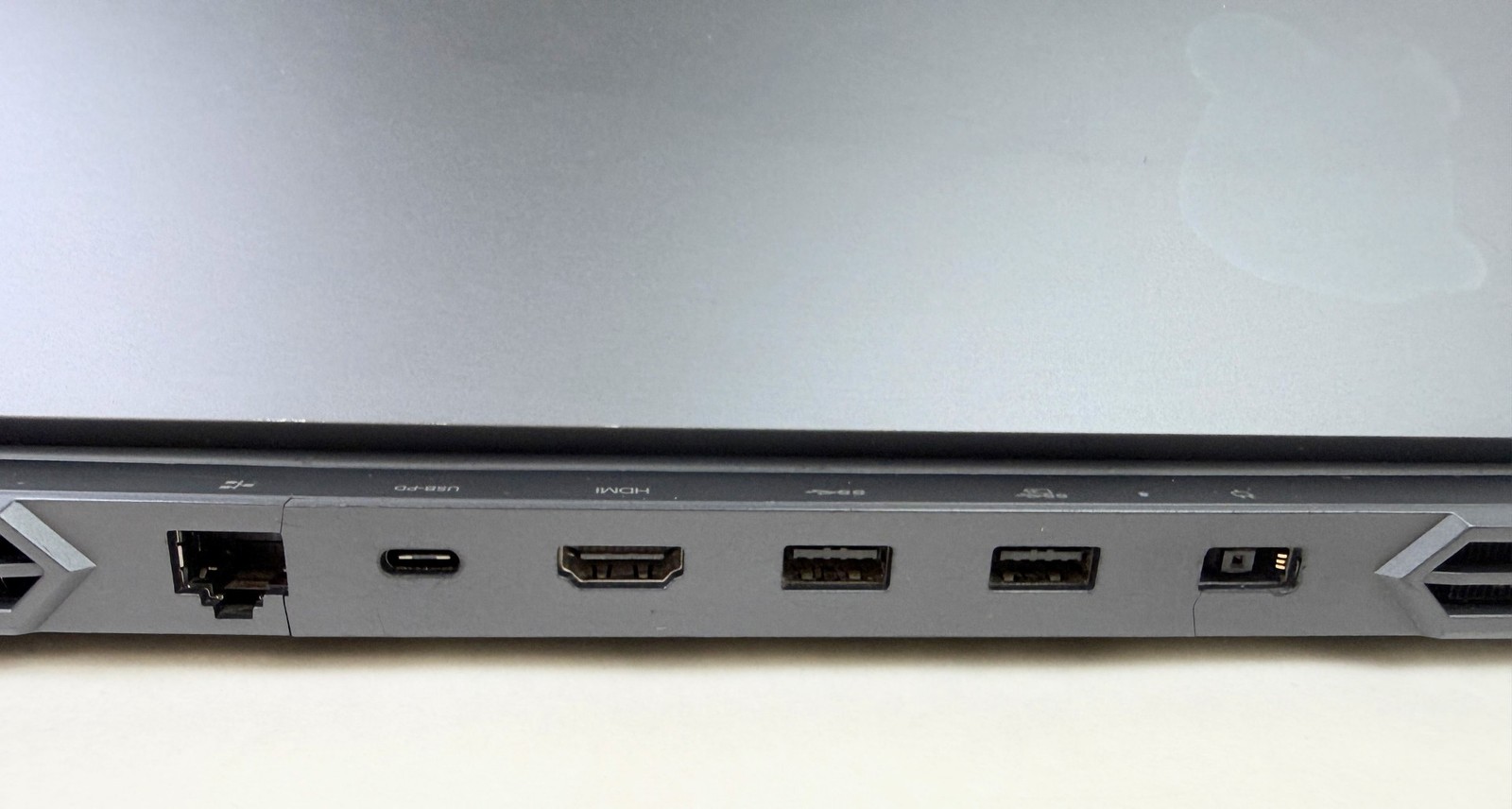 Lenovo Legion Pro 5 16IRX8 16″ i9-13900HX 32GB 1TB SSD RTX 4060 W11H – Read!