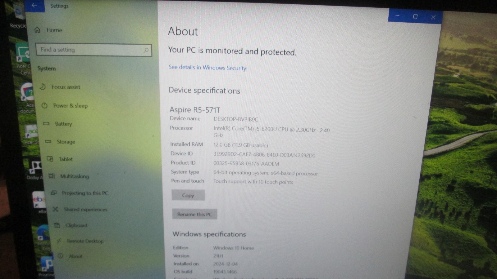 Acer Aspire R5-571T 15.6″ Touchscreen i5-6200U 2.3GHz/ 12GB DDR4 RAM /1TB HDD