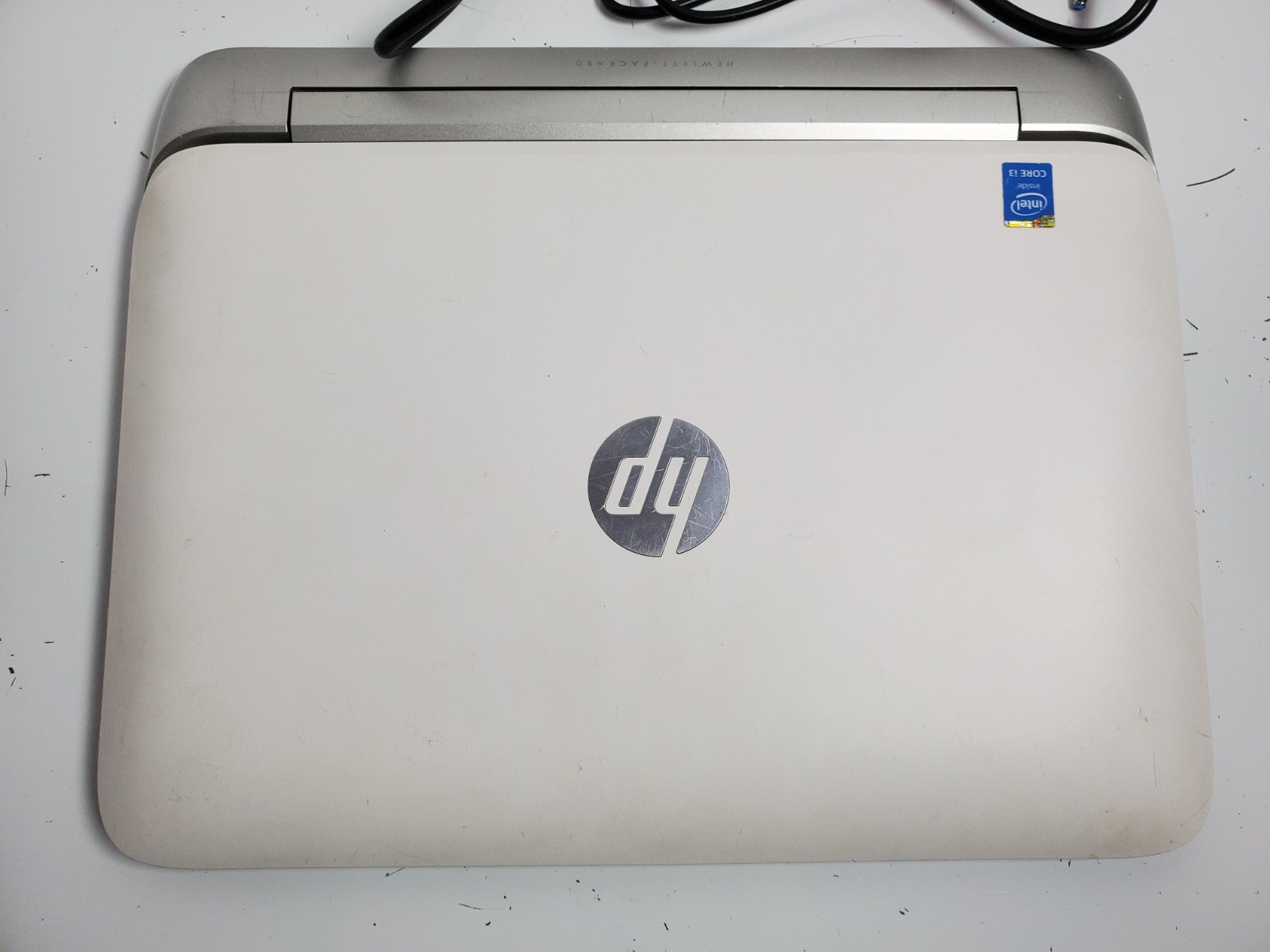HP Split x2 13.3” Touchscreen Intel Core i3-4012Y / 4GB RAM – DEAD BATTERY