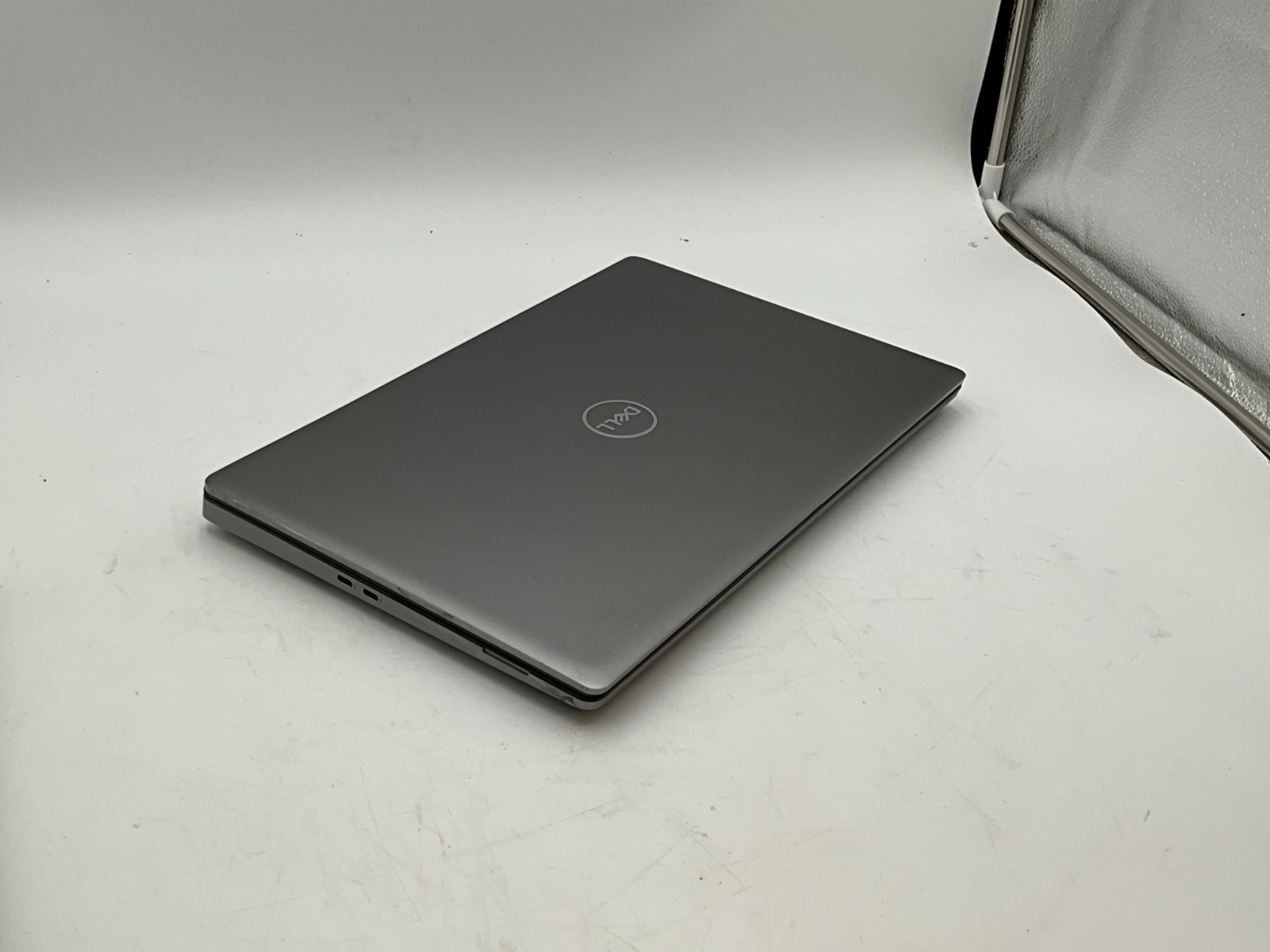 DELL Precision 7550 i7-10850H 2.70gh 32gb 512gb T2000 15.6″ LAPTOP J5W2043