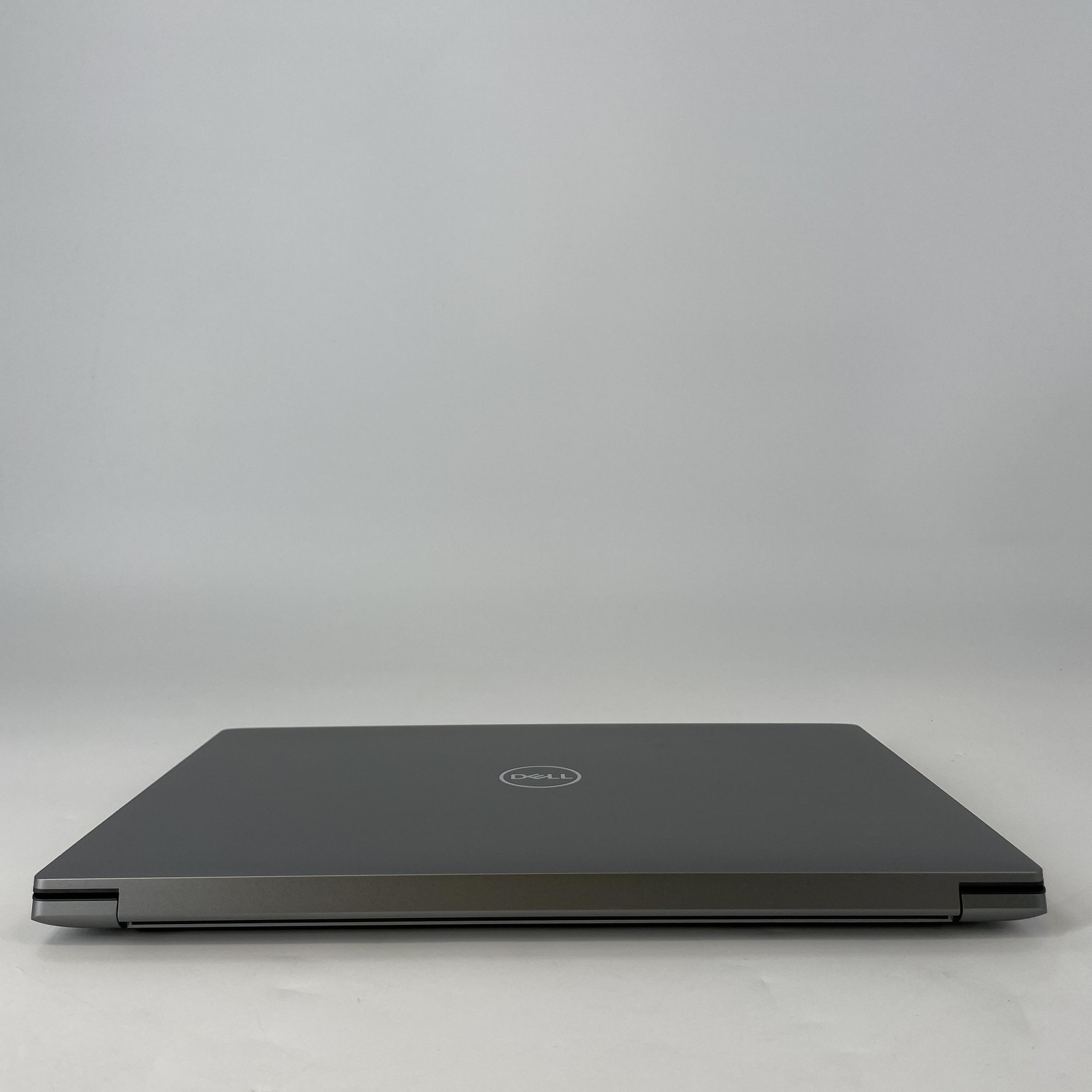 Dell Precision 5680 16 Gray FHD+ 2.5 GHz i7-13800H 32GB 512GB SSD Excellent