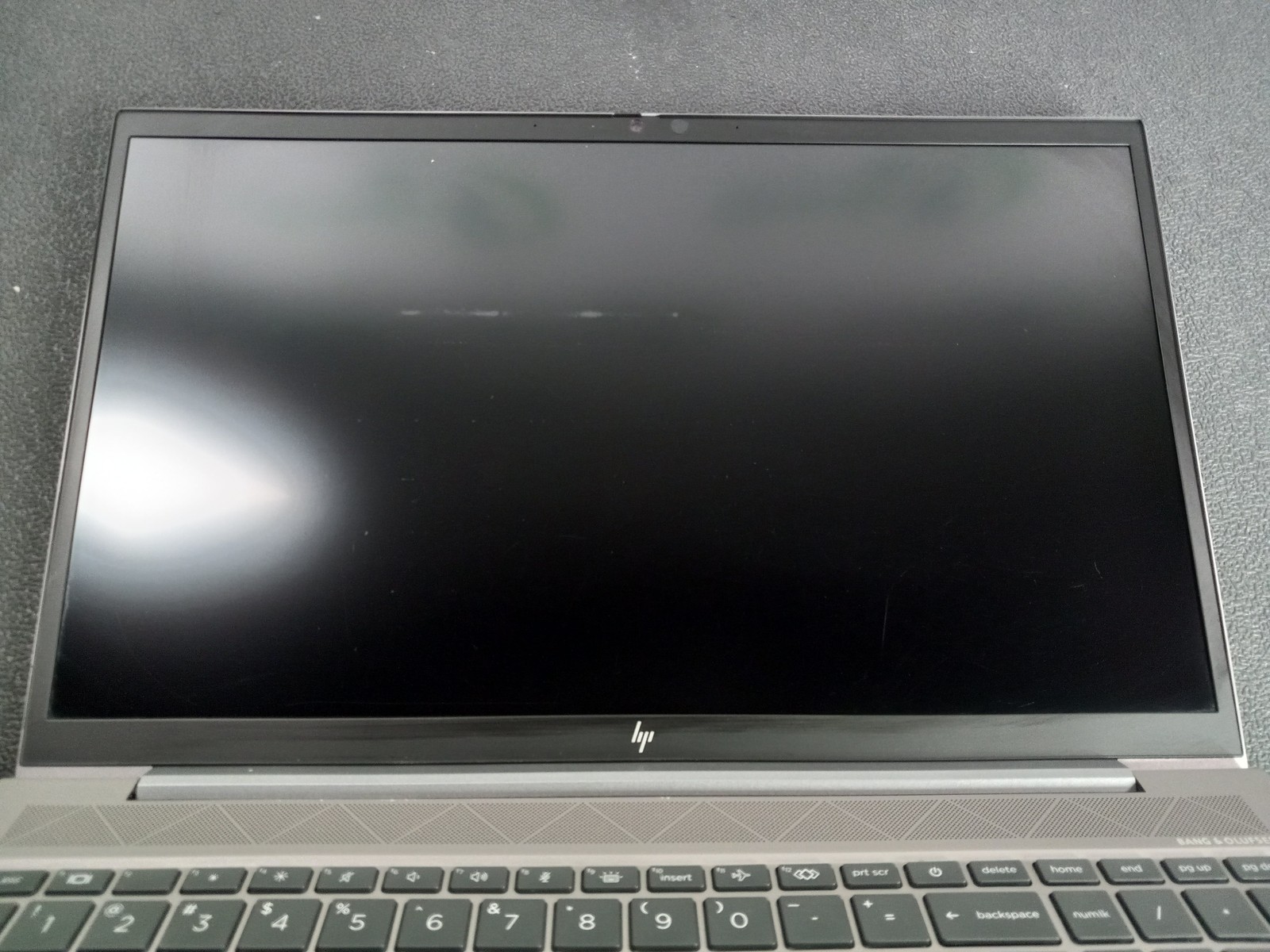 HP ZBook Firefly 15 G8 Core i7 1185G7 8GB RAM No SSD Laptop w Adapter No OS