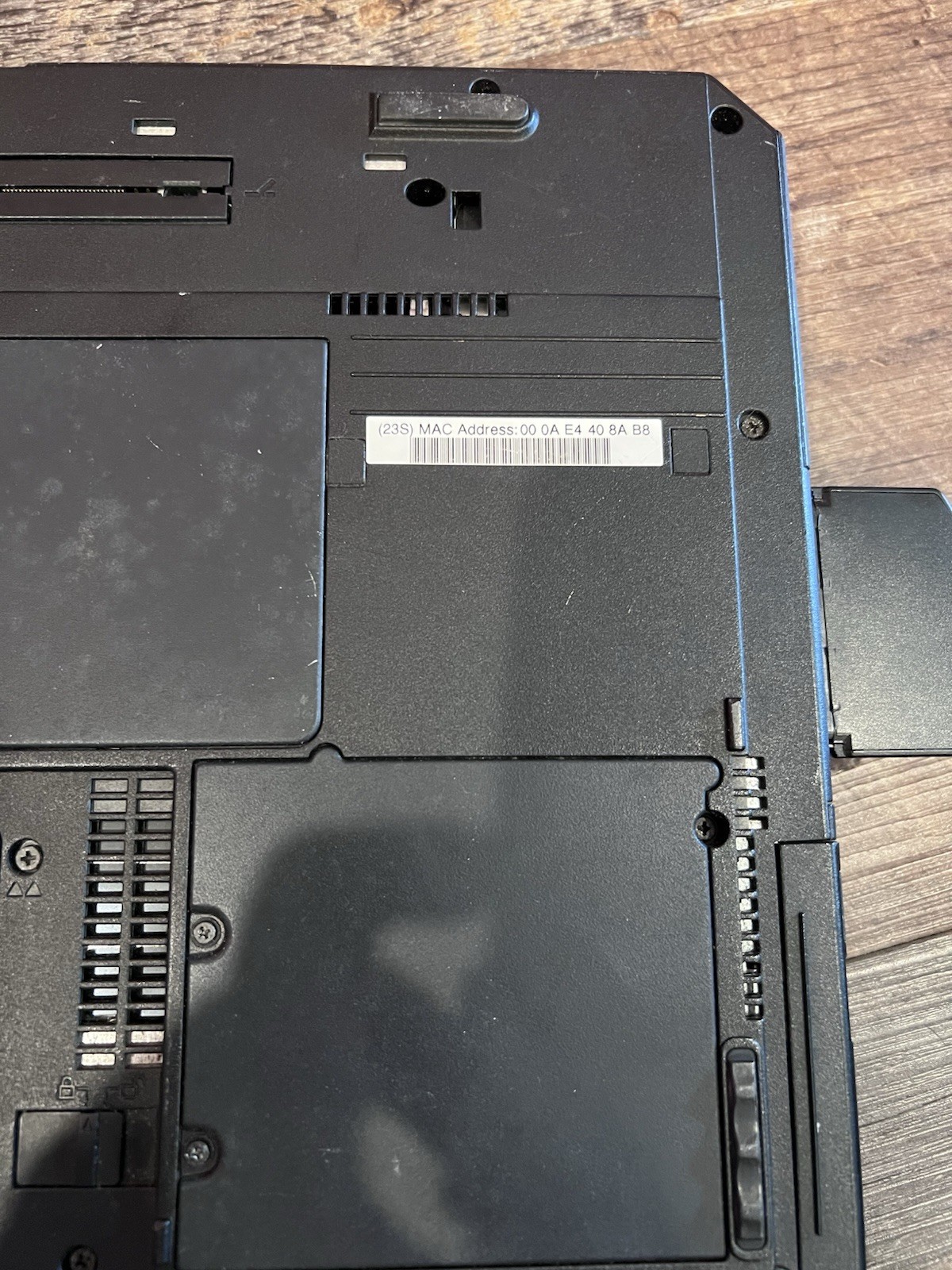 IBM ThinkPad R32 Type 2658 14″ Laptop – Works- 1.80GHz Pentium 4M, 512MB
