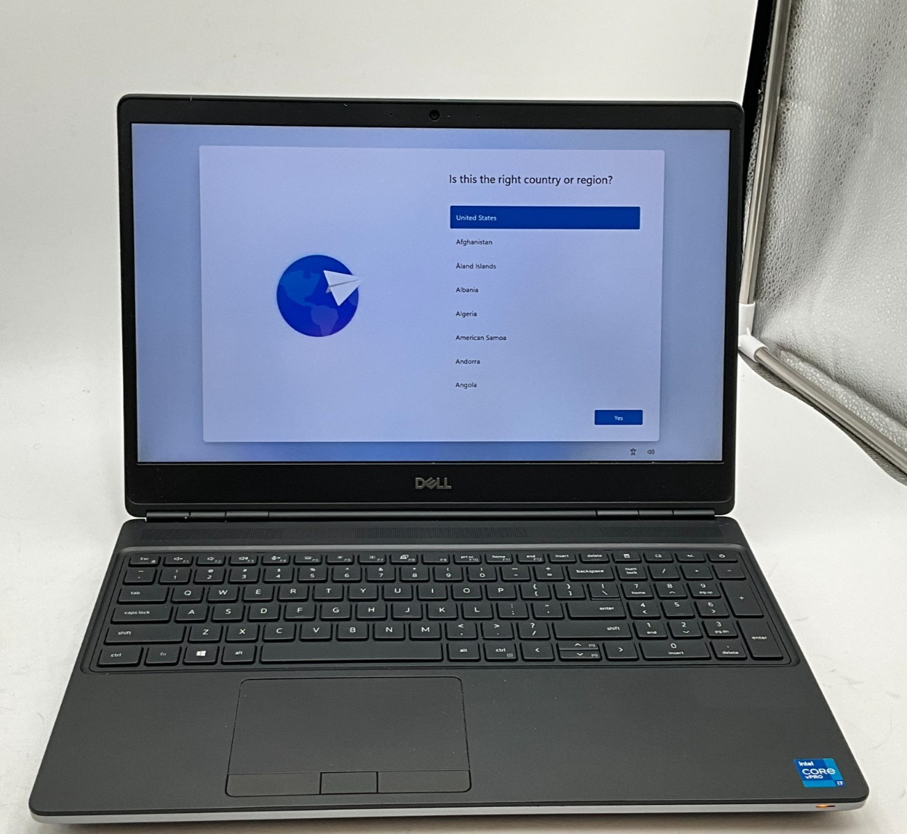 DELL Precision 7560 i7-11850H 2.50 64GB 1tb T1200 15.6″ WIN11 laptop 24NJ6J3