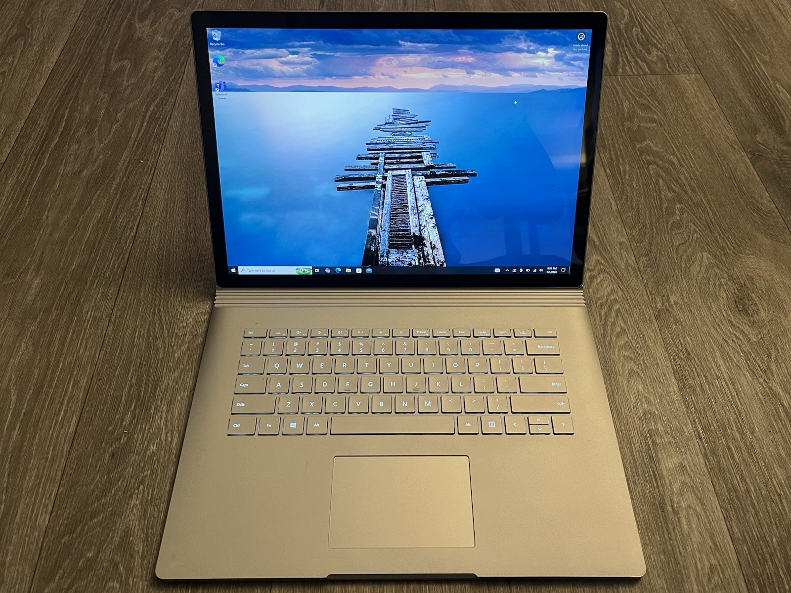 Microsoft Surface Book 3 i7-1065G7 1.3GHz 16GB RAM 256GB SSD Windows 11 Pro