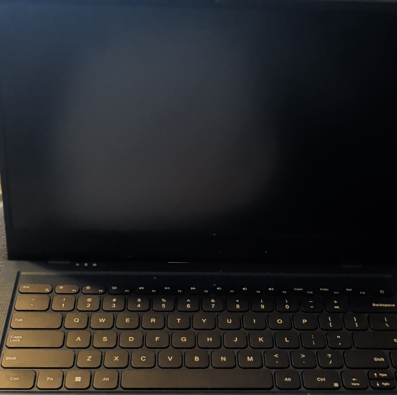 Gateway GWNC21524-BL 15.6″ Blue Notebook Laptop Windows 10 Casual Computing
