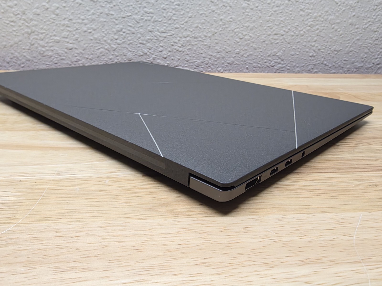 ASUS Zenbook S 14” 3K OLED Touch 120Hz Core Ultra 7 32GB 1TB Copilot+