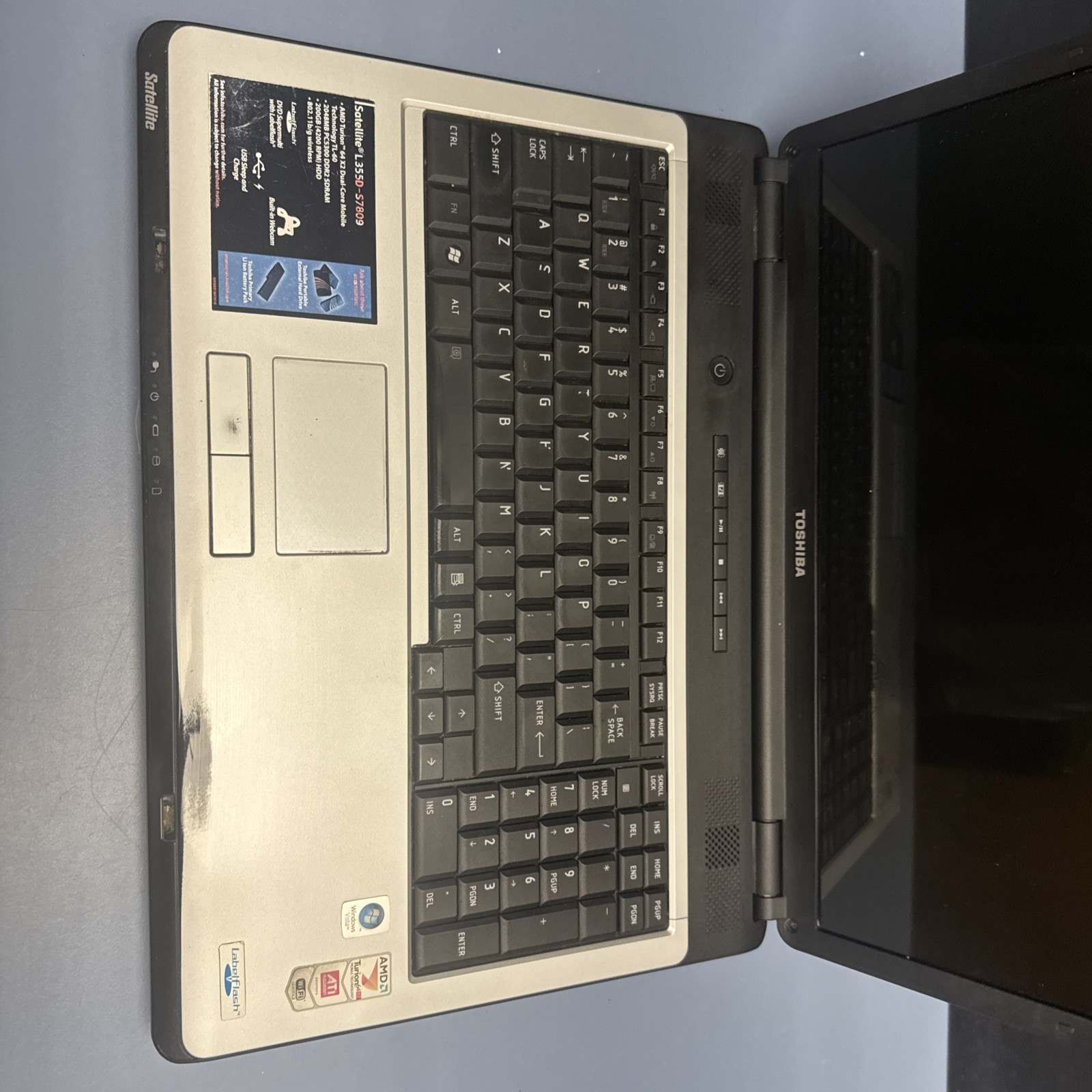 Toshiba Satalite PSLE0U-00H00J