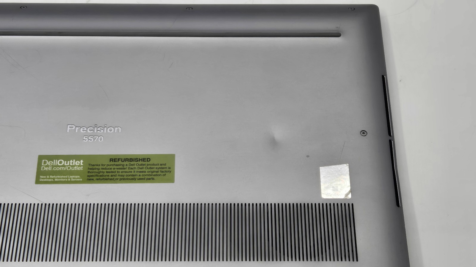 Dell Precision 5570 Touch 15″ Laptop Intel i7-12th 32GB Ram + 512 NVMe RTX A2000