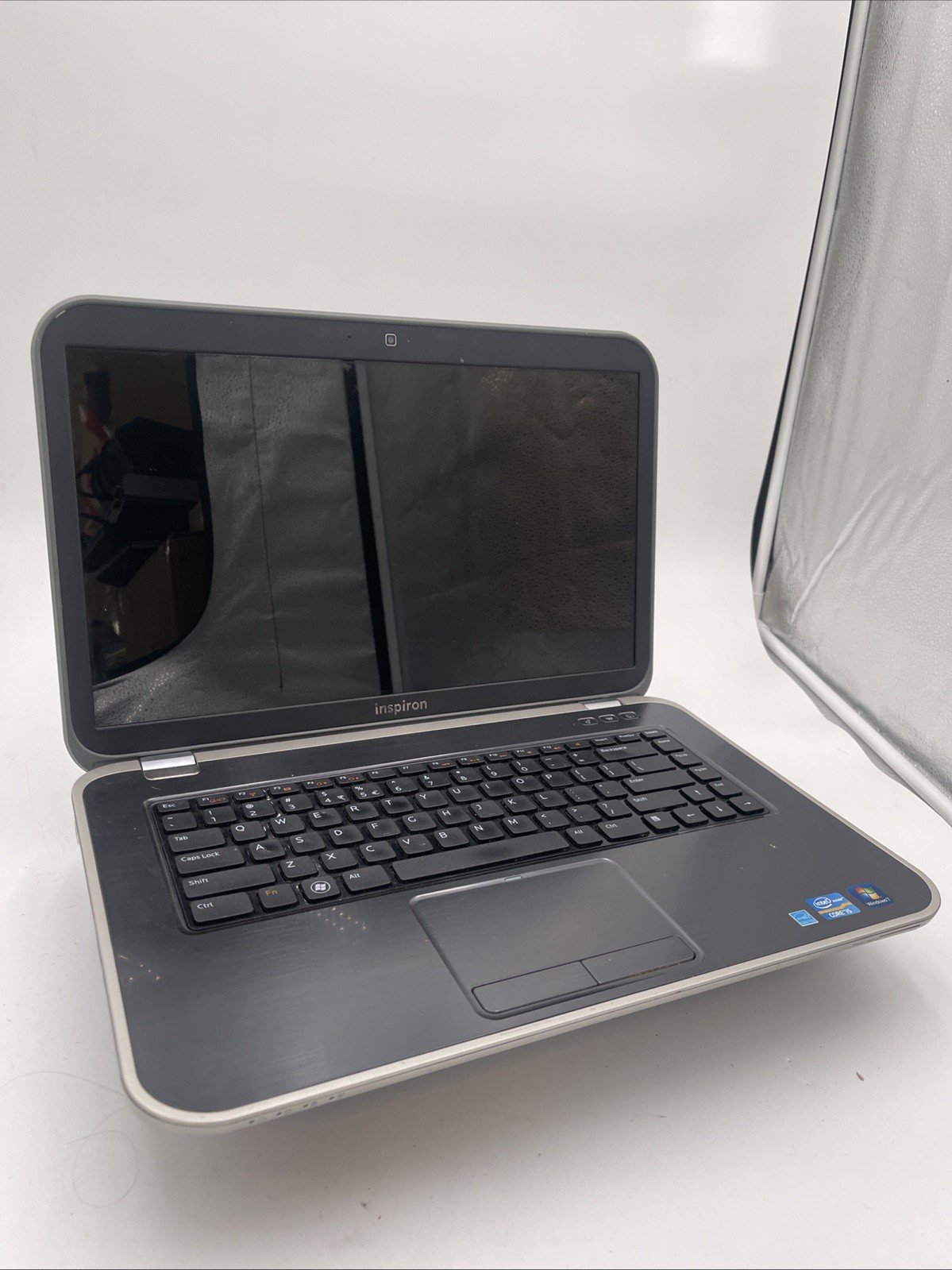 Dell Inspiron 5520 15.6” Laptop Intel Core i5-3632QM 8GB Ram NO HD/OS For parts