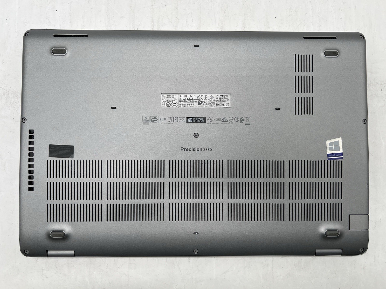 Dell Precision 3550, i7-10510U CPU, @1.80GHz, 16GB RAM, 256GB NVMe-No OS/Charger