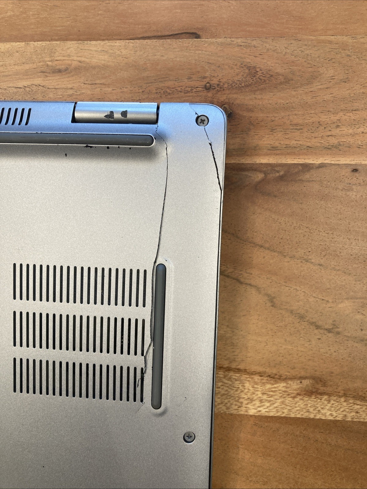Dell Precision 3560 i7-1165G7 16GB RAM Quadro T500 Laptop (No HDD/OS/Adapter)