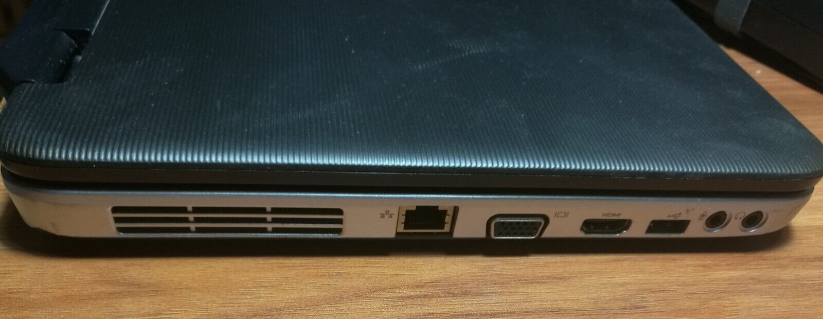 Dell Vostro 2520 Core i3-2328M 15.6″ Laptop, Not work, Sell for parts only!