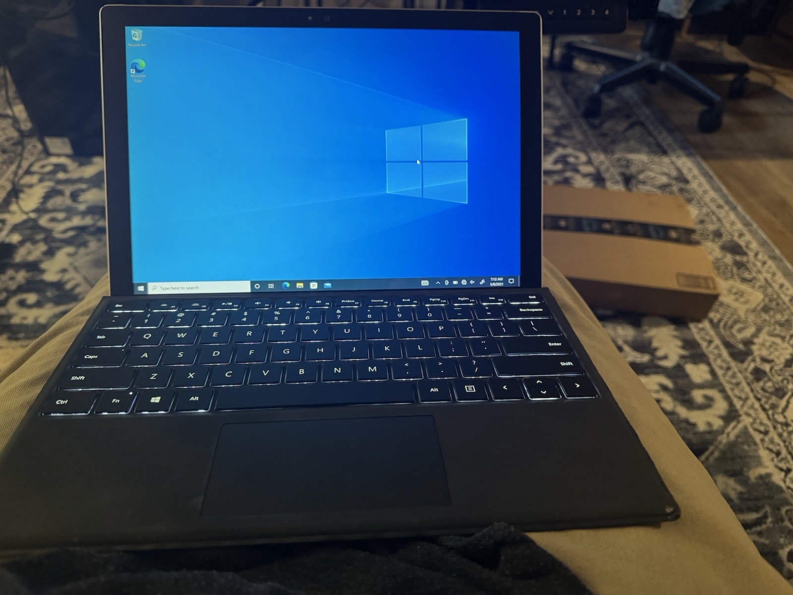 Microsoft Surface Pro (128GB, i5 7th Gen, 8gb RAM)