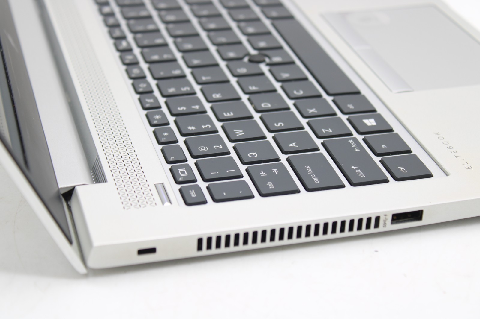 HP Elitebook 830 G6 – W11 Pro, 256GGB SSD, 16GB RAM, Intel i7-8665U w/ Charger