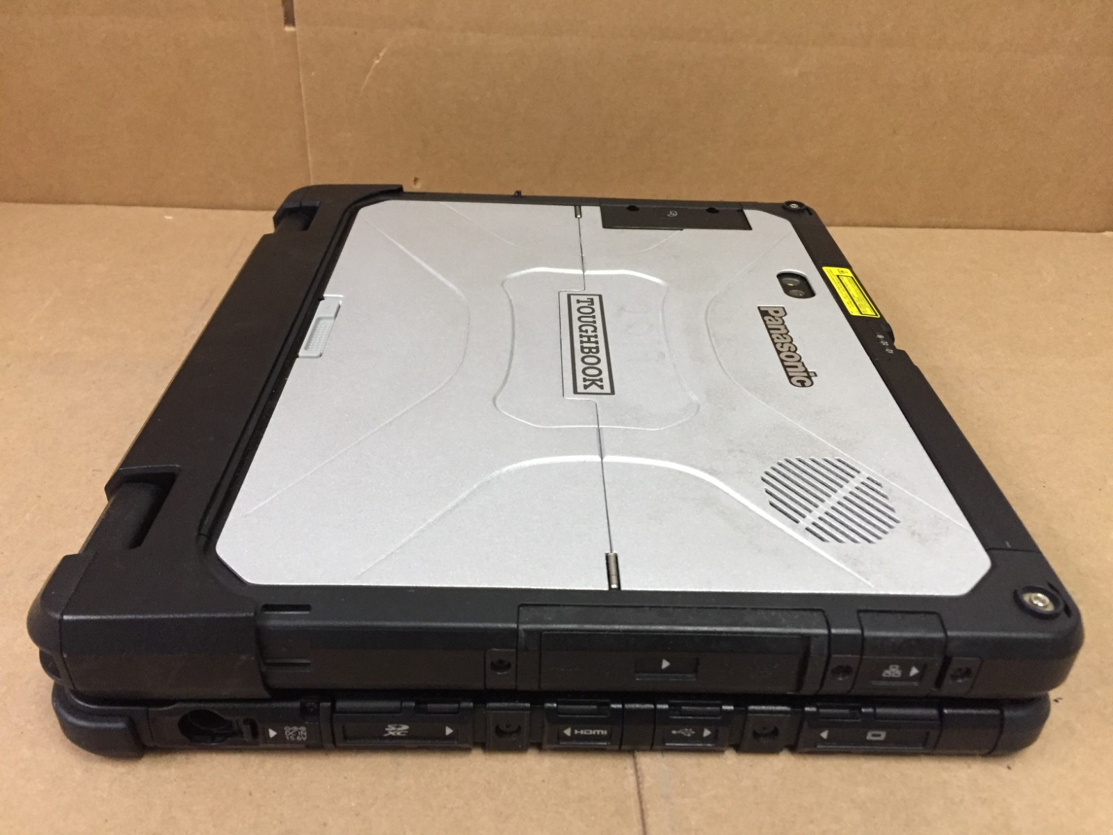 Panasonic Toughbook CF-33 Touch 2.9GHz i7-7600U 16GB 256GB SSD 4G LTE KB. w/AC