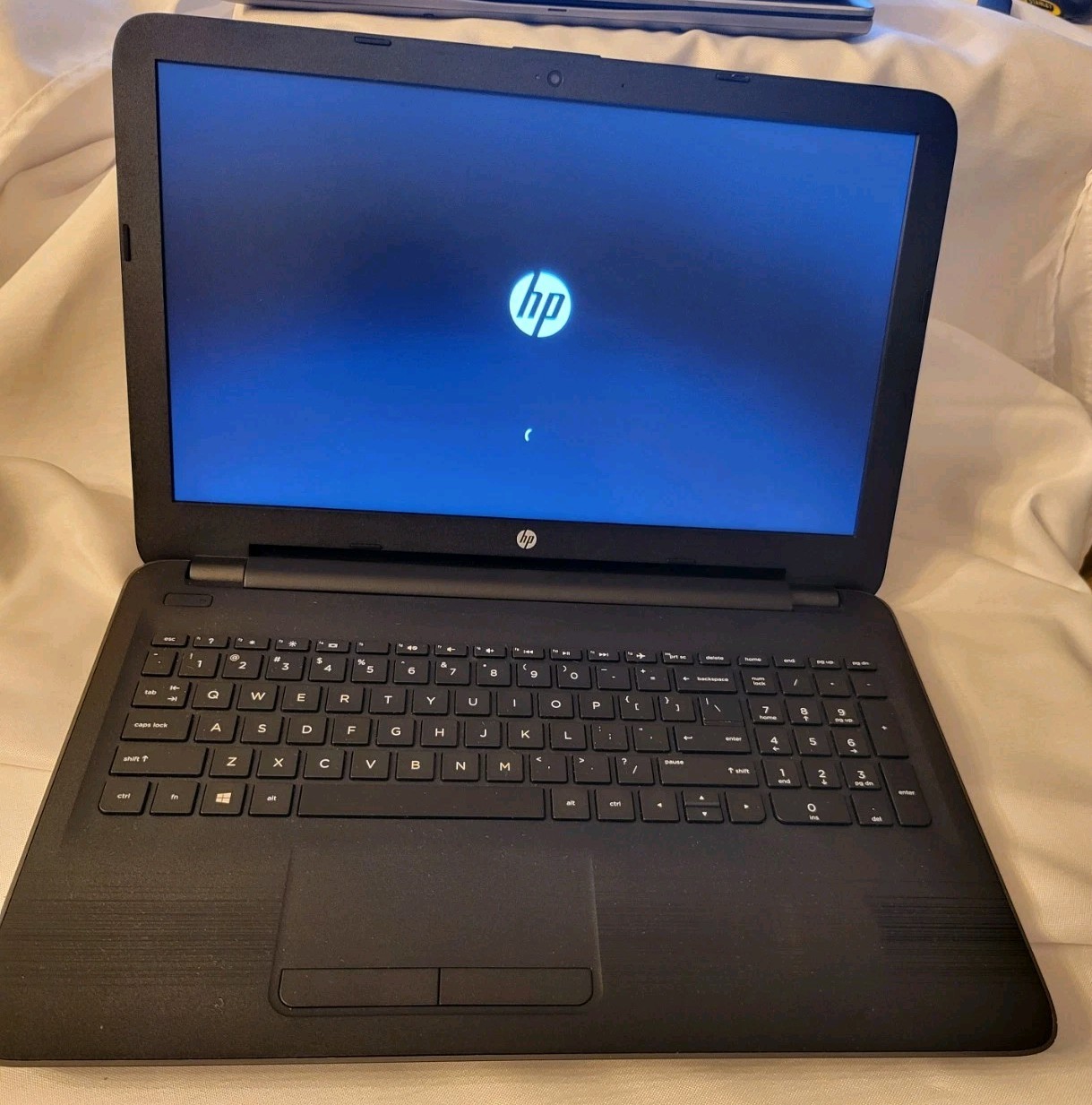 HP 255 G5 Notebook PC AMD E2-7110 4xCPU@ 1.8GHz 4GB RAM 500GB HDD(6-16-1)