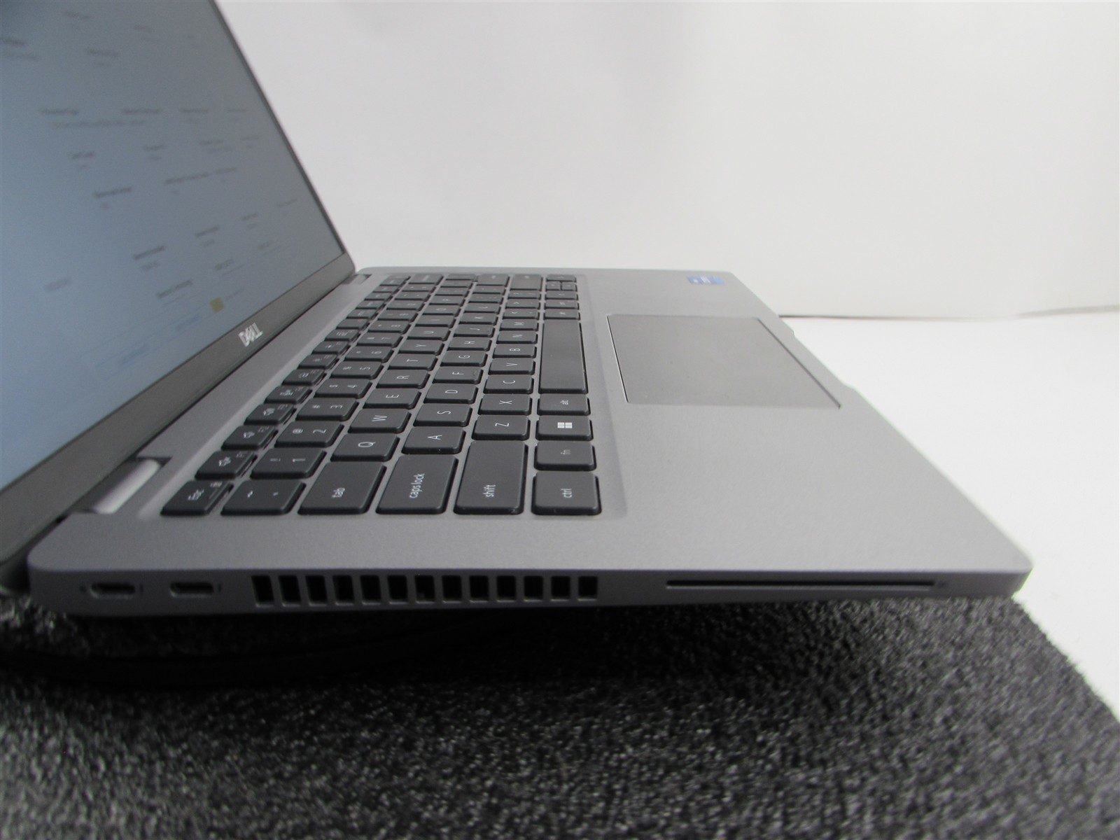 DELL LATITUDE 5430 1920X1080 FHD CORE I7-1265U 512GB SSD 16GB RAM NO O.S
