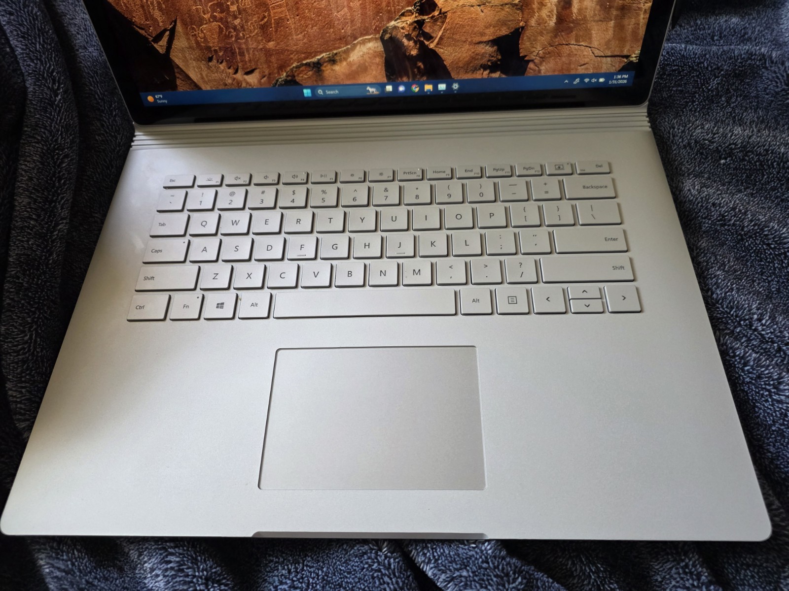 Microsoft Surface Book 3 15″ i7 32GB 512GB GTX 1660 Ti Slim Pen 2 Low Bat Cycles